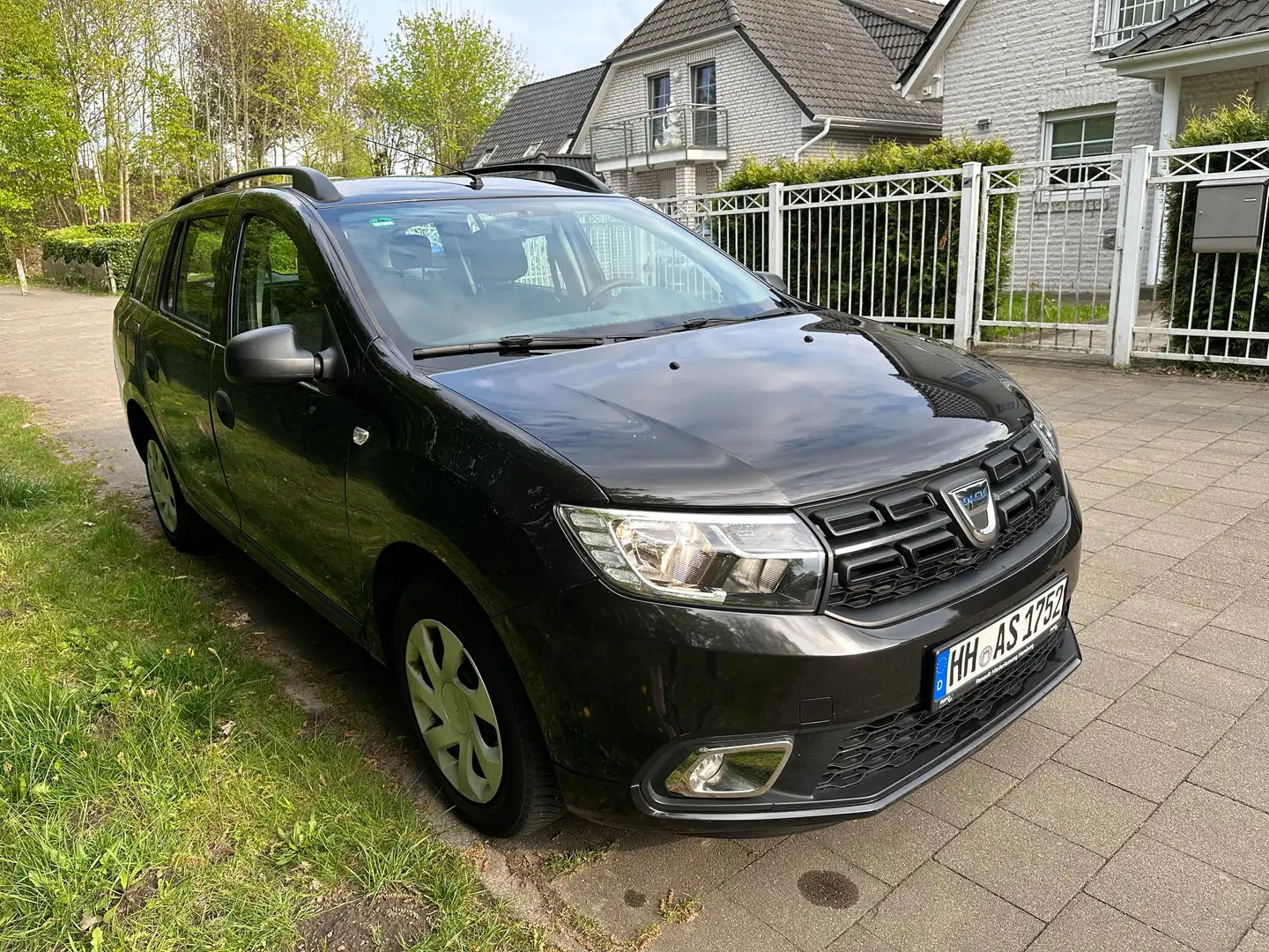 Dacia Logan Logan MCV SCe 75 Essential Černá - 2