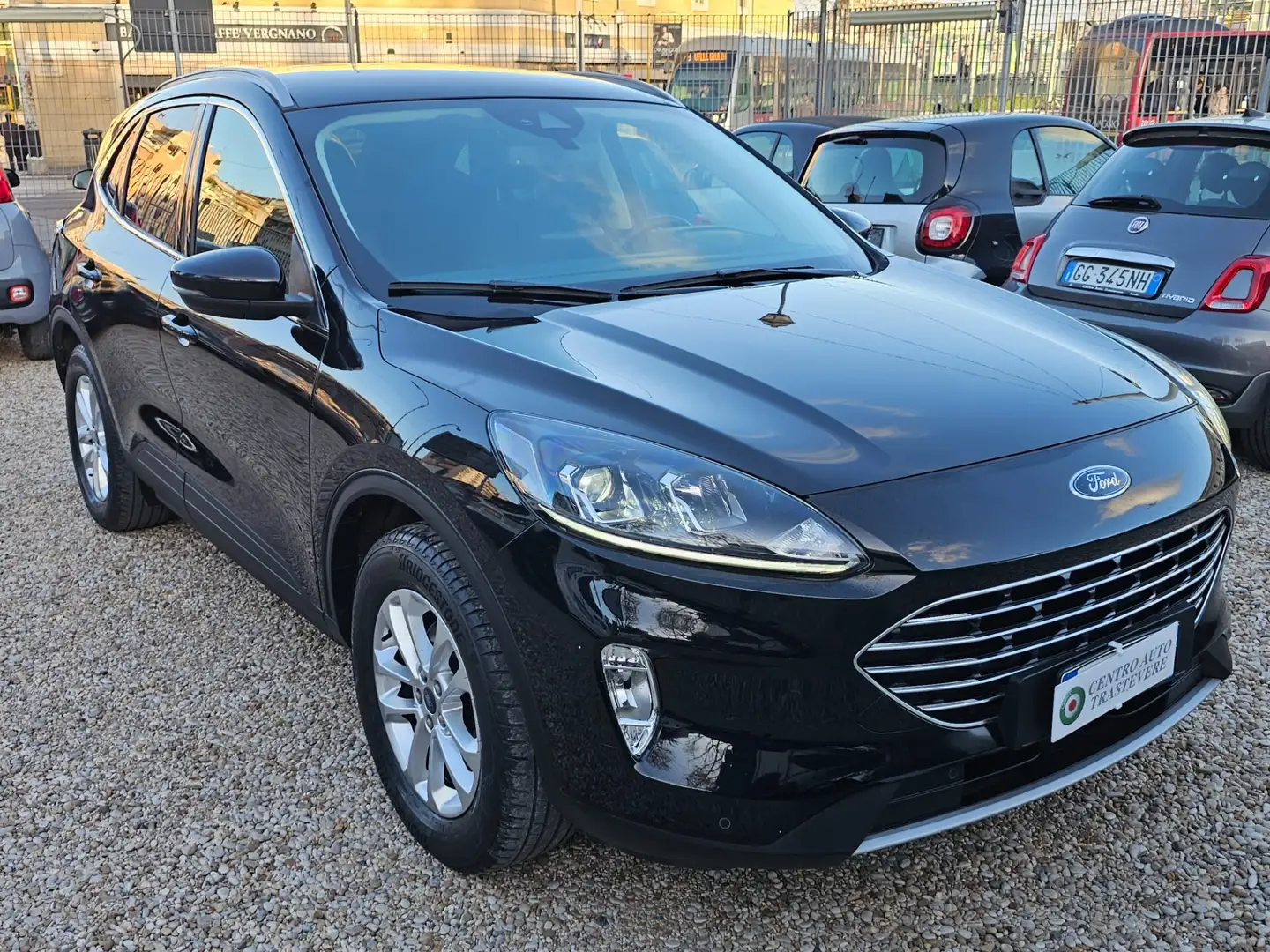 Ford Kuga 1.5 EcoBlue 120 CV 2WD Titanium Noir - 1