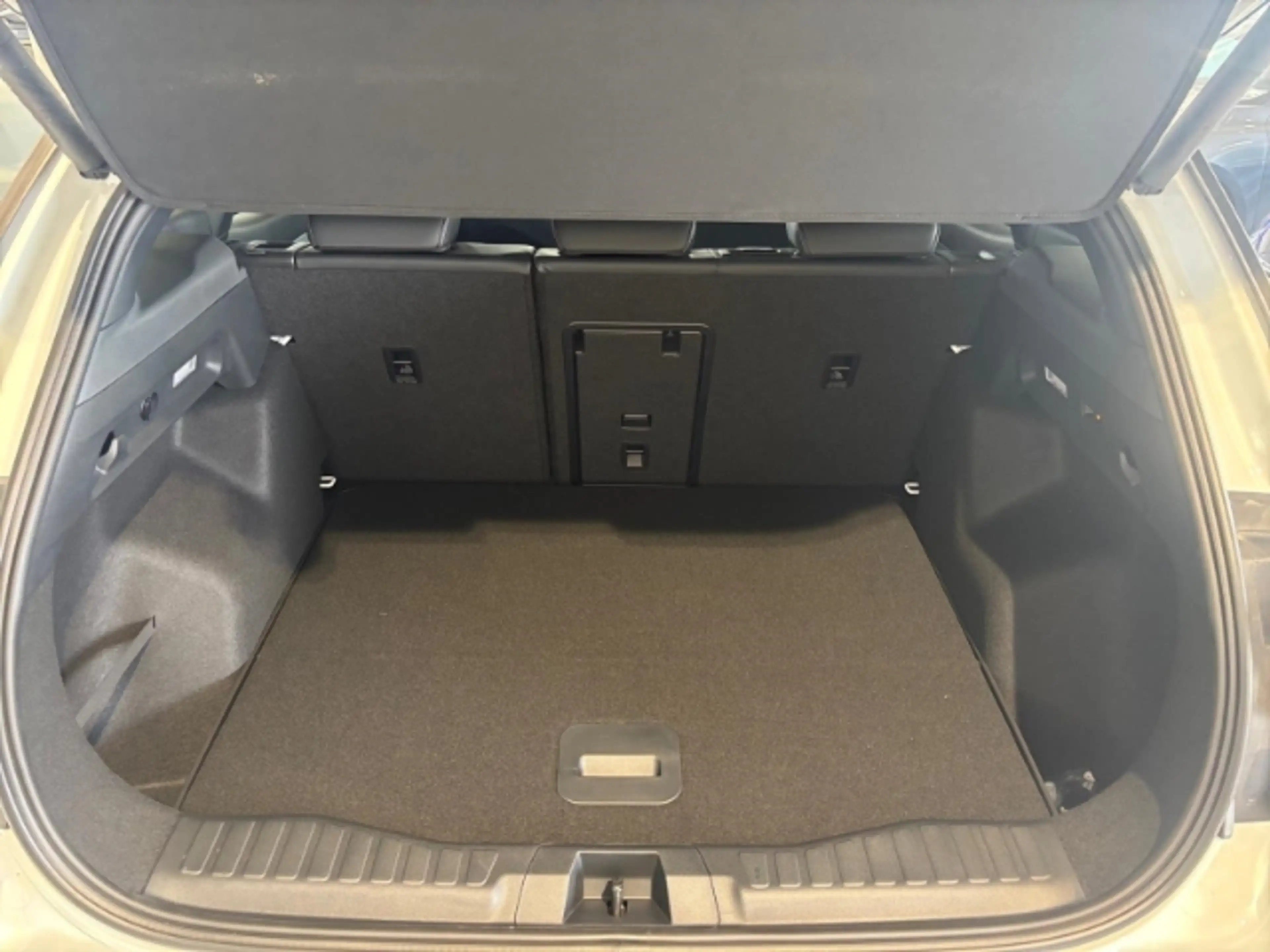 Ford Explorer Premium 52kWh *ERGO-SITZE*AHK*WÄRMEPUMPE* — photo 12