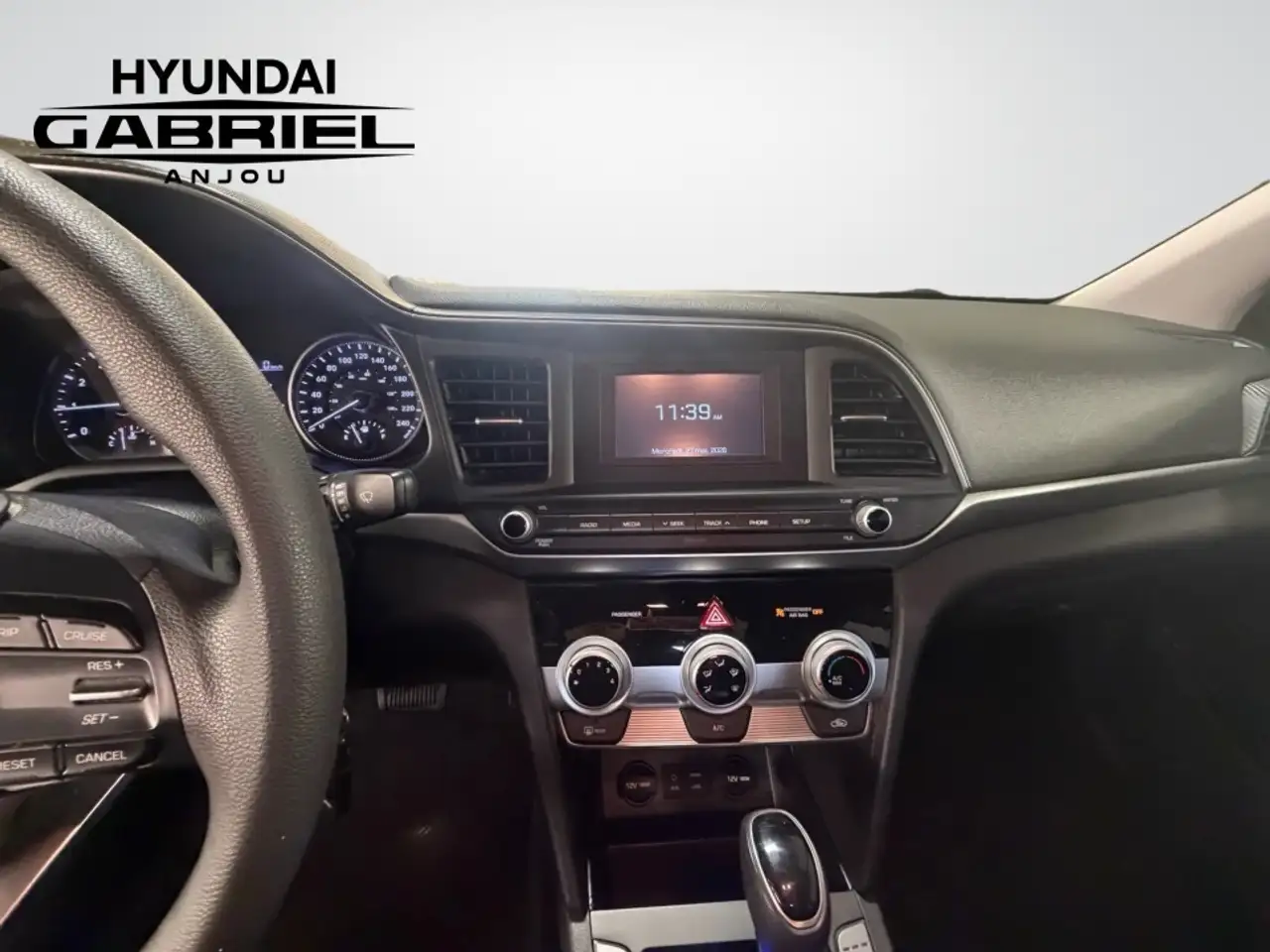 Hyundai ELANTRA снимка Hyundai ELANTRA