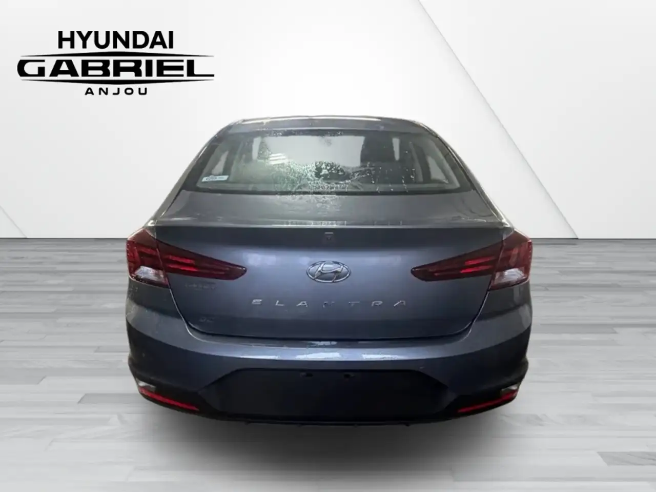 Hyundai ELANTRA снимка Hyundai ELANTRA