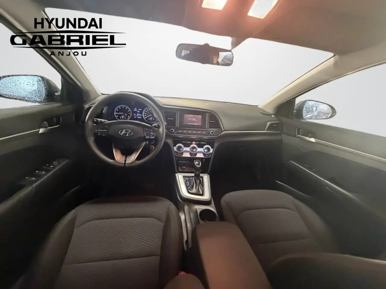 Hyundai ELANTRA снимка Hyundai ELANTRA