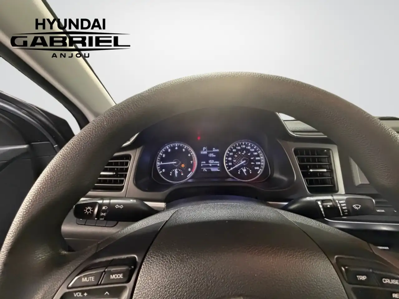 Hyundai ELANTRA снимка Hyundai ELANTRA