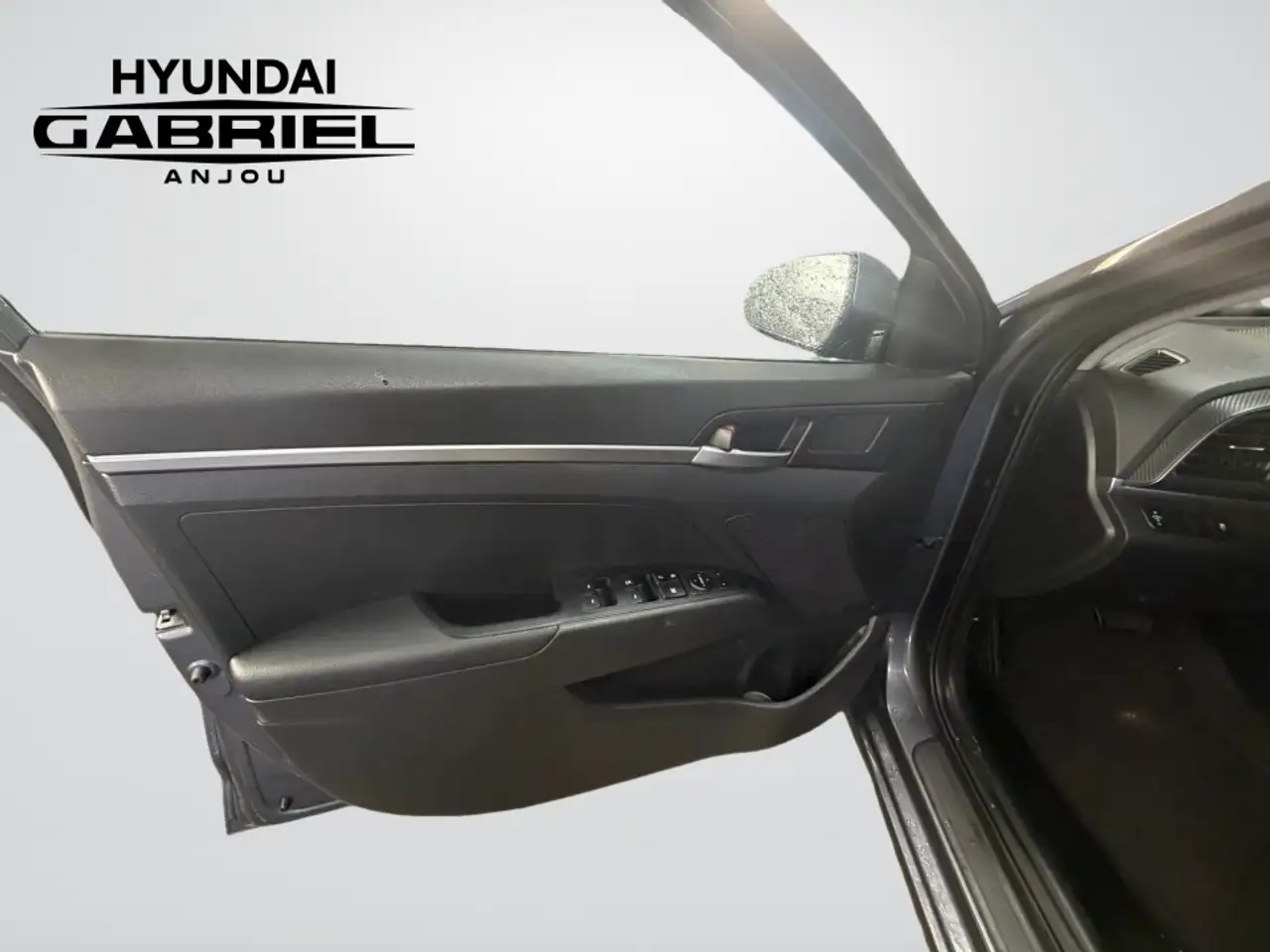 Hyundai ELANTRA снимка Hyundai ELANTRA
