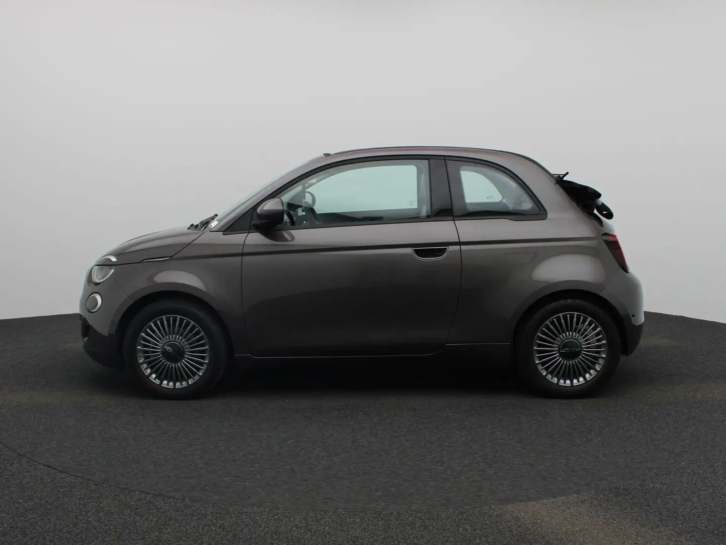 Fiat 500e 500e 42 kWh AUTOMAAT | CABRIO | NAVIGATIE | APPLE Brun - 2