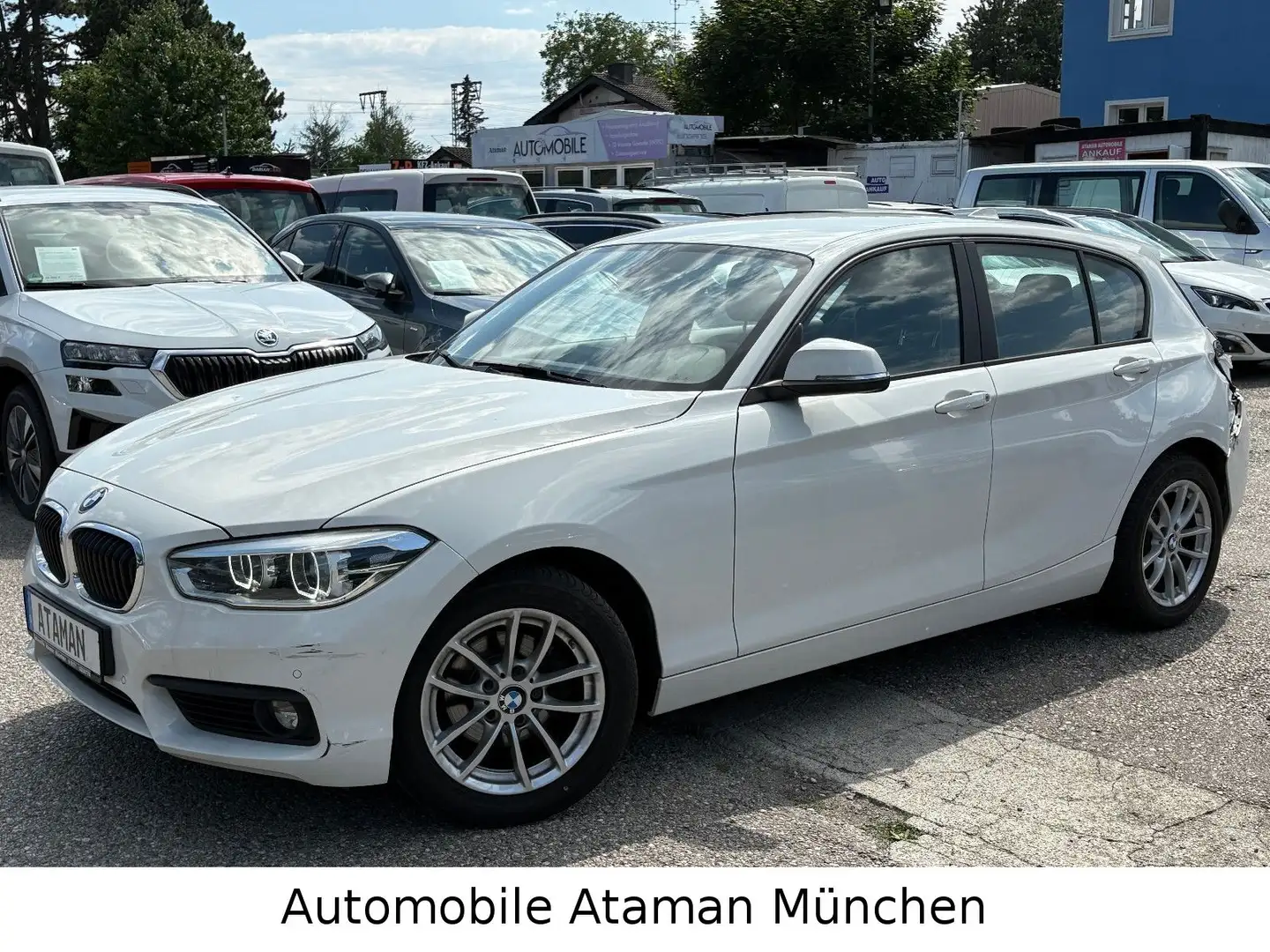BMW 118 i Advantage Steptronic / Navi / LED / PDC Blanc - 2