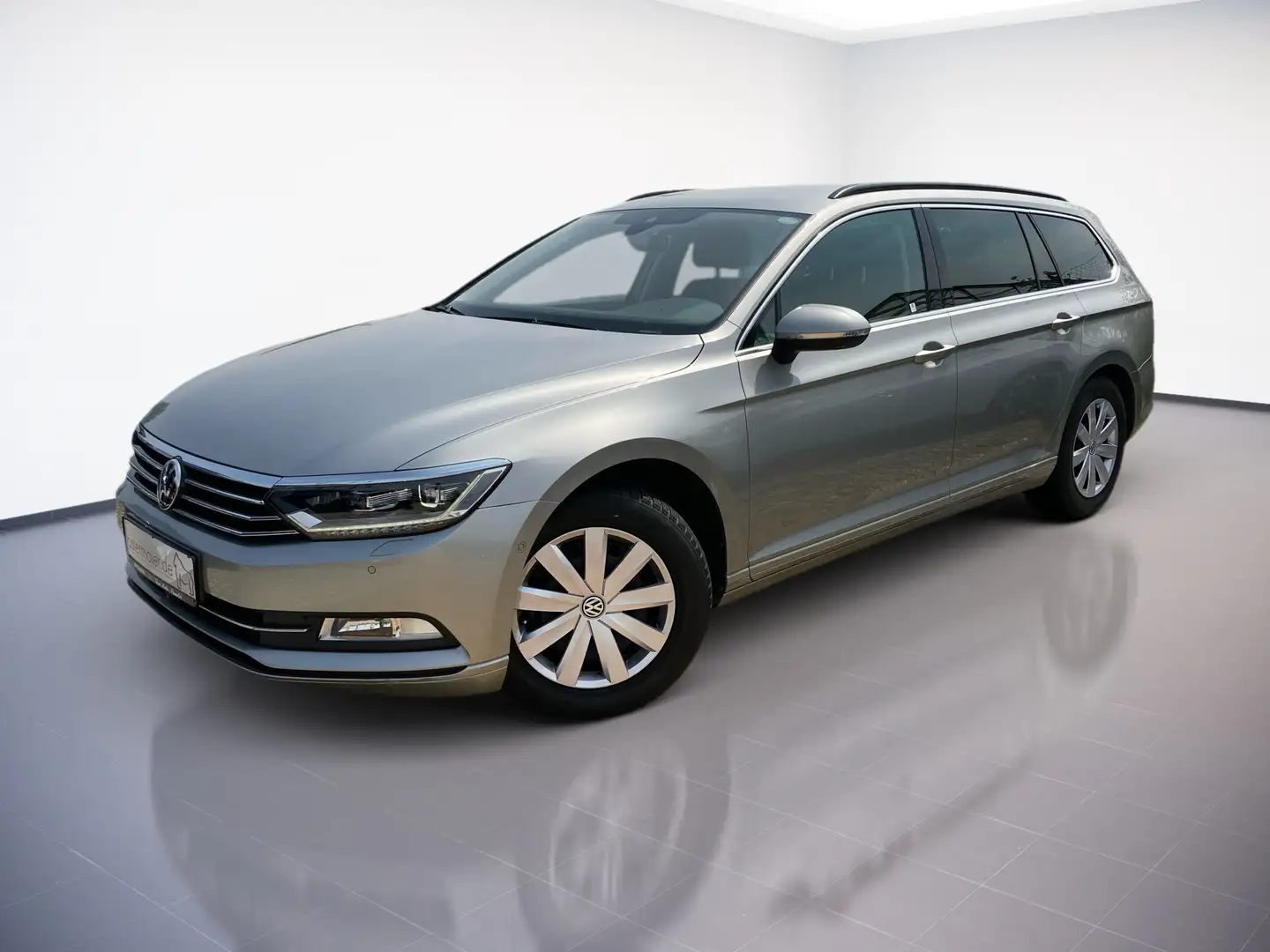 Volkswagen Passat Variant Comfortline 1.4TSI LightA.ASSIST+.NAV.KAM.AHK.DSG. Silber - 2