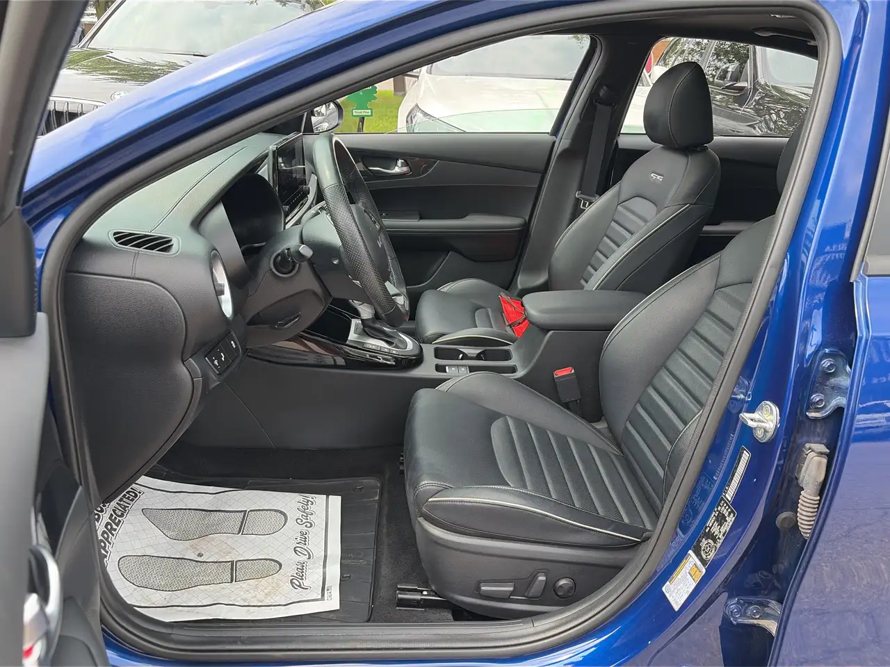 Kia Forte снимка Kia Forte