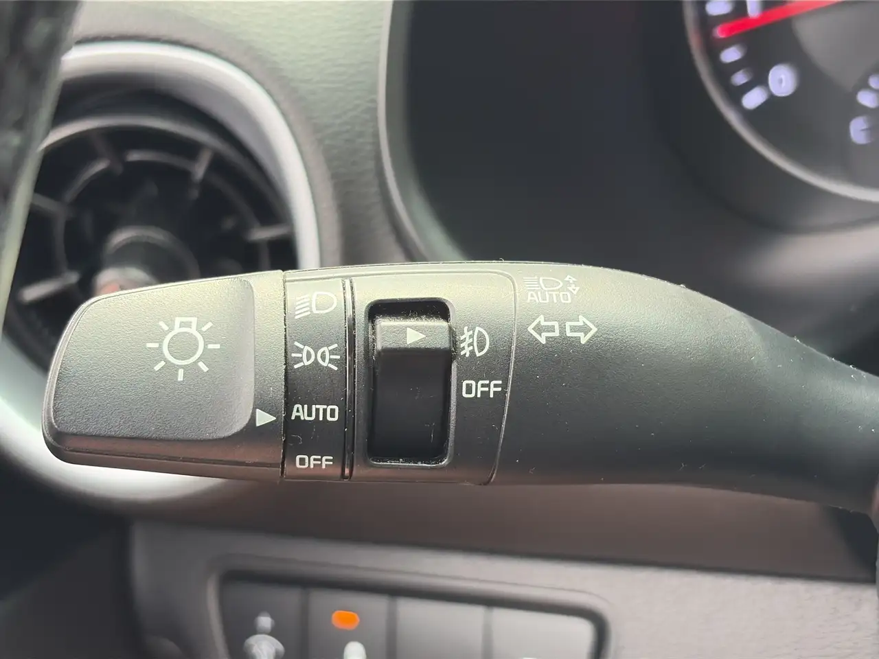 Kia Forte снимка Kia Forte