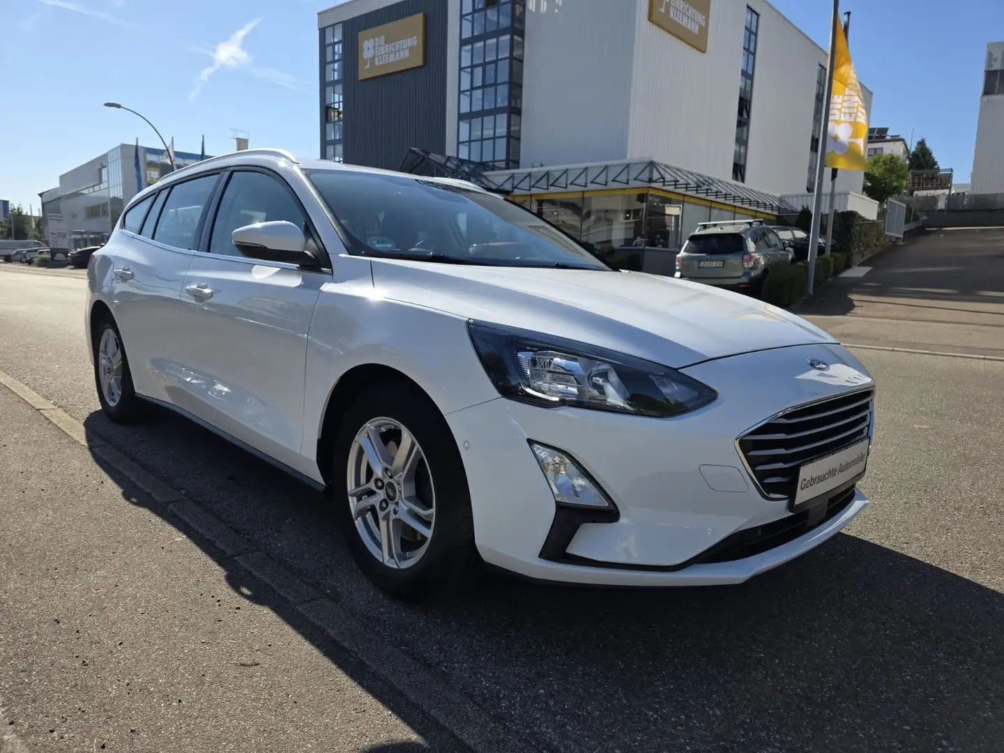 Ford Focus Turnier 1.5 DTCI Cool & Connect*1.Hand* Blanc - 1