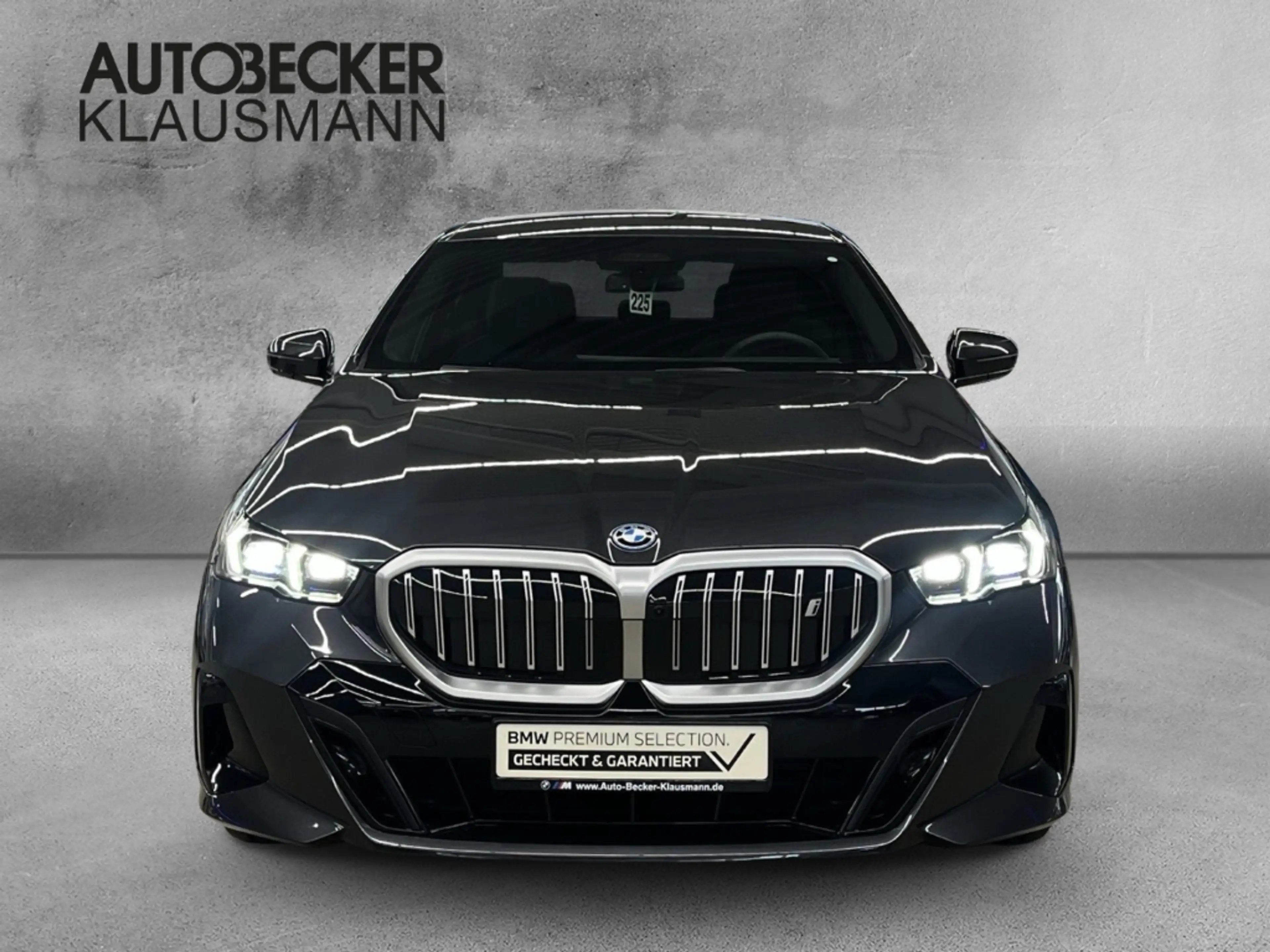 BMW i5 40 xDrive M Sport Park-Assistent AHK-klappbar Navi — photo 5