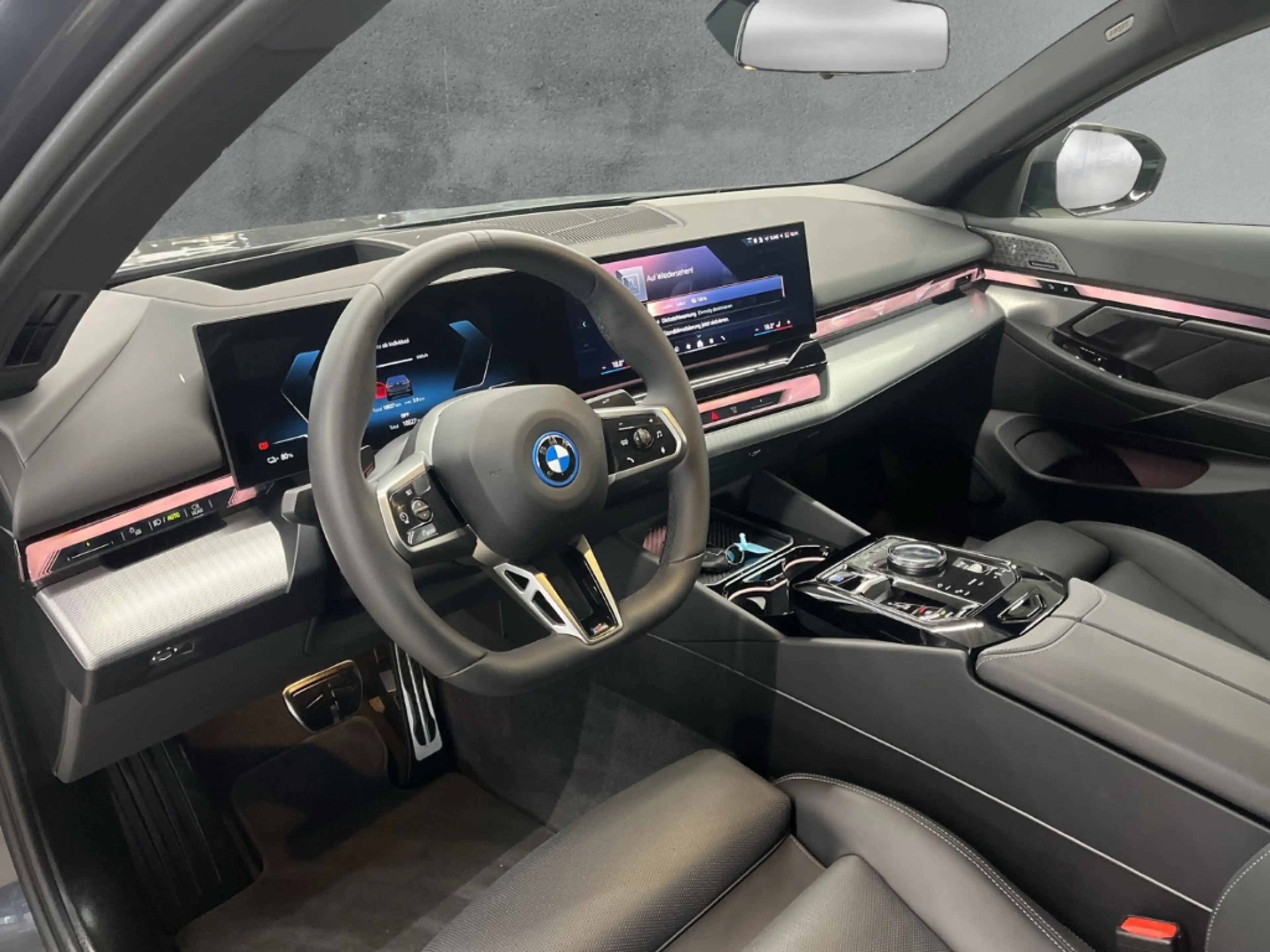 BMW i5 40 xDrive M Sport Park-Assistent AHK-klappbar Navi — photo 9