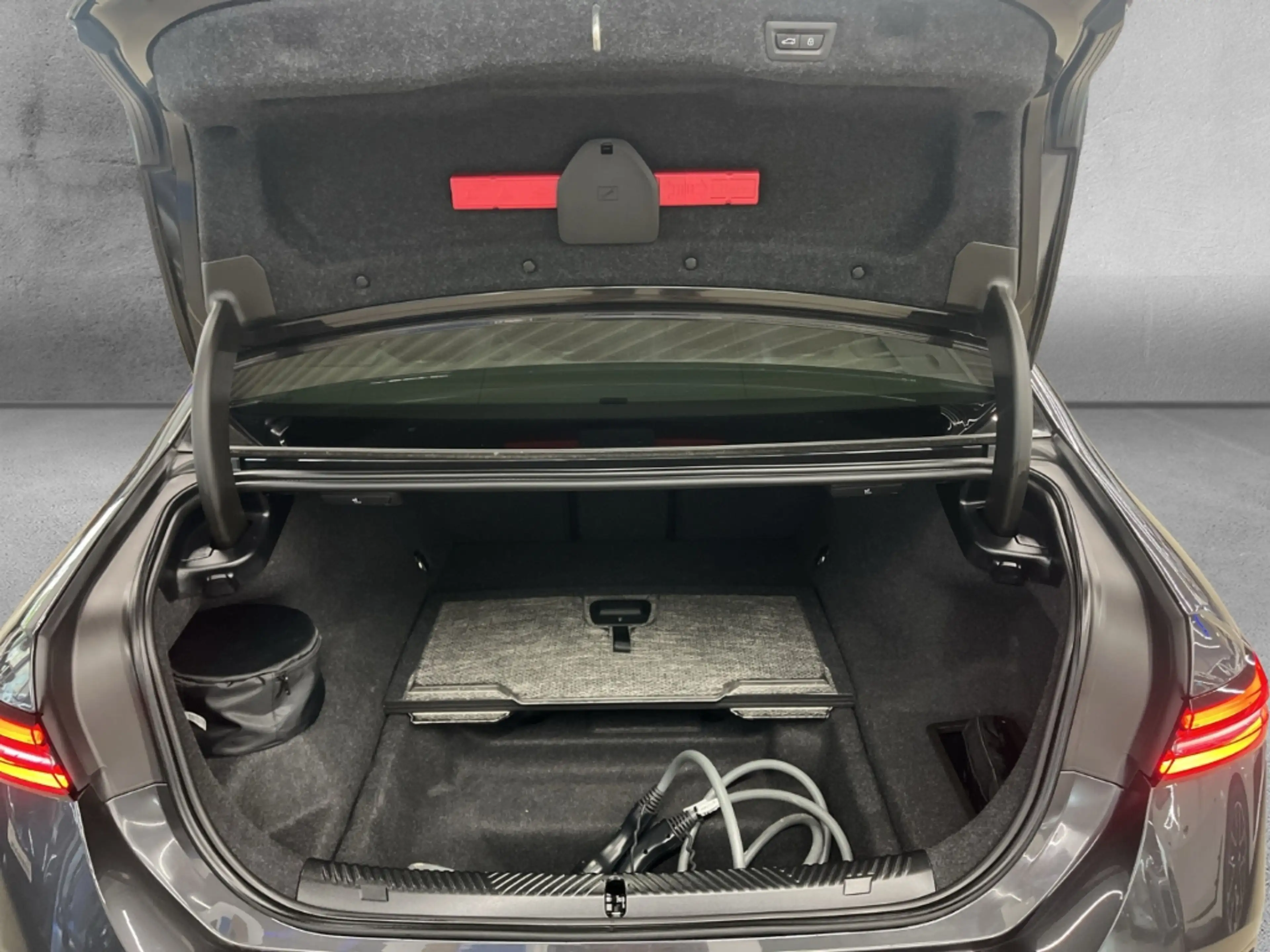 BMW i5 40 xDrive M Sport Park-Assistent AHK-klappbar Navi — photo 15