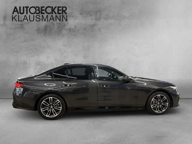 BMW I5 view 4