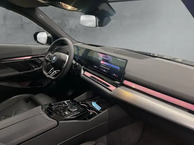 BMW I5 view 12