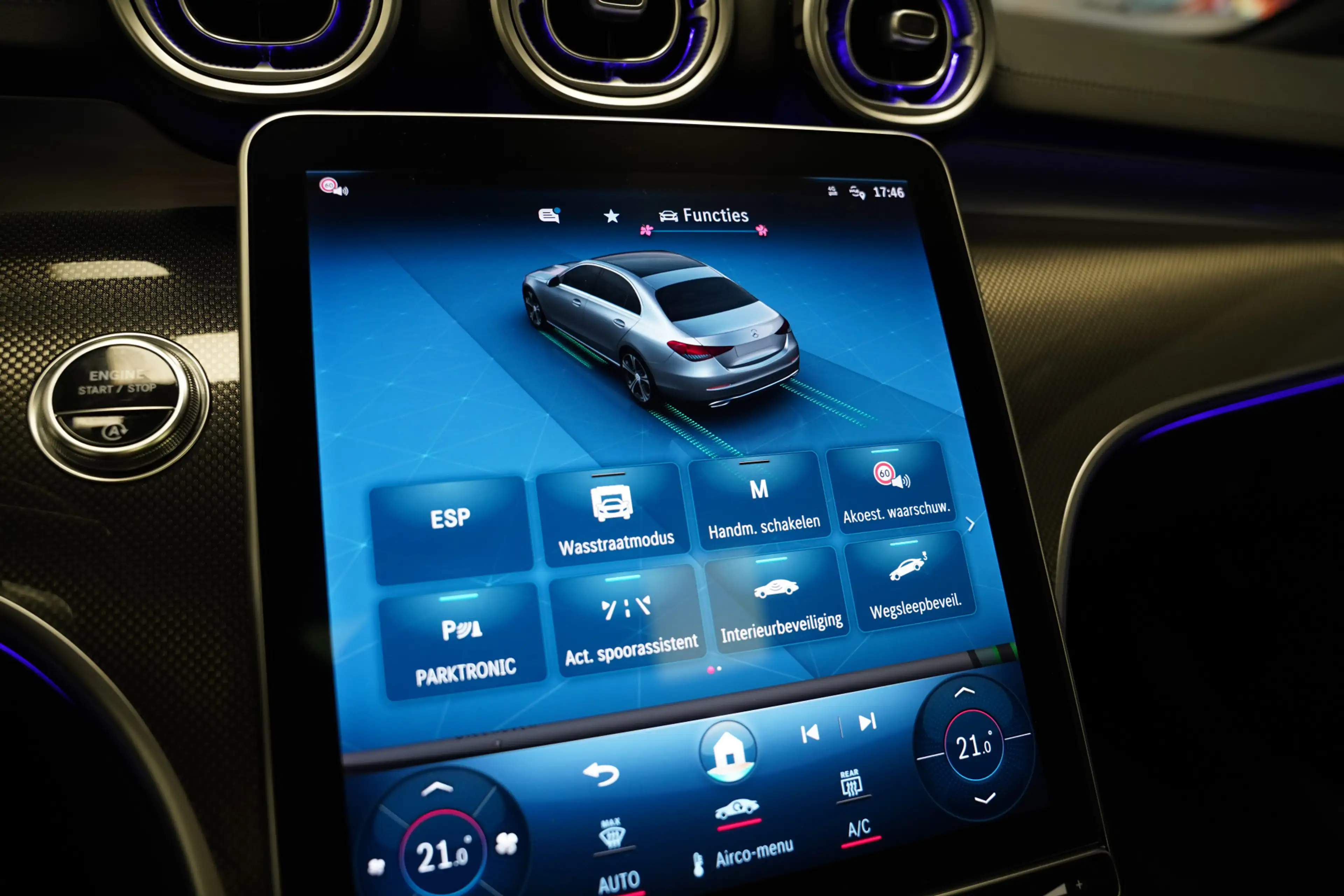 Mercedes-Benz C 180 AMG Line|Pano|Camera|Carplay — photo 12