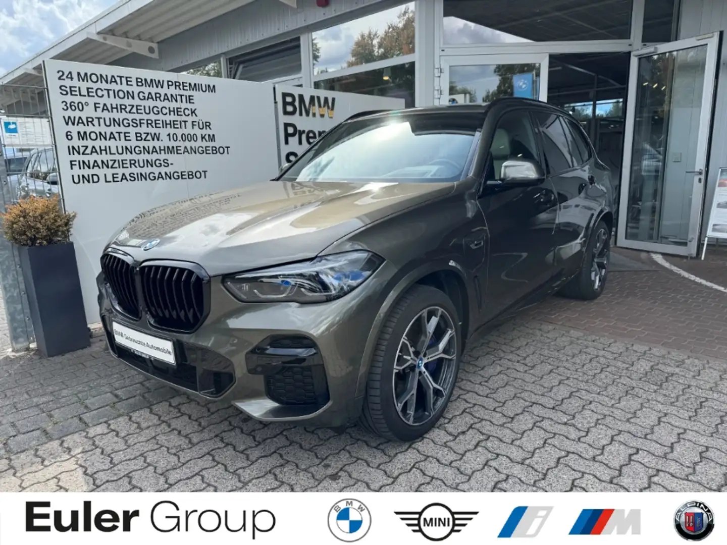 BMW X5 xDr45e M-Sport HUD 2-Achs Luftfederung  Pano Leder Grün - 1