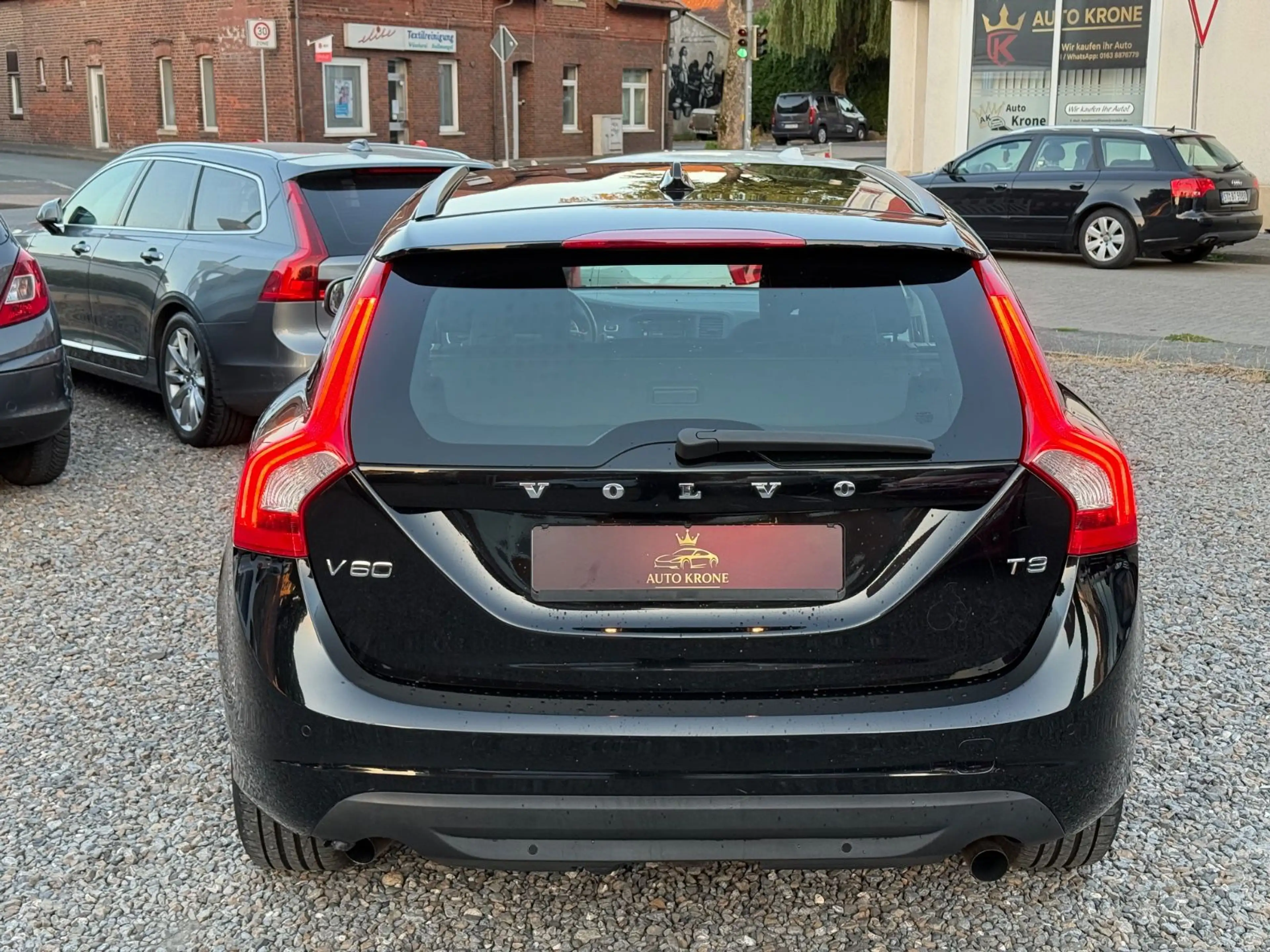Volvo V60 Kombi Kinetic T3 1.6i Navi AHK SHZ 2.Hand — photo 5