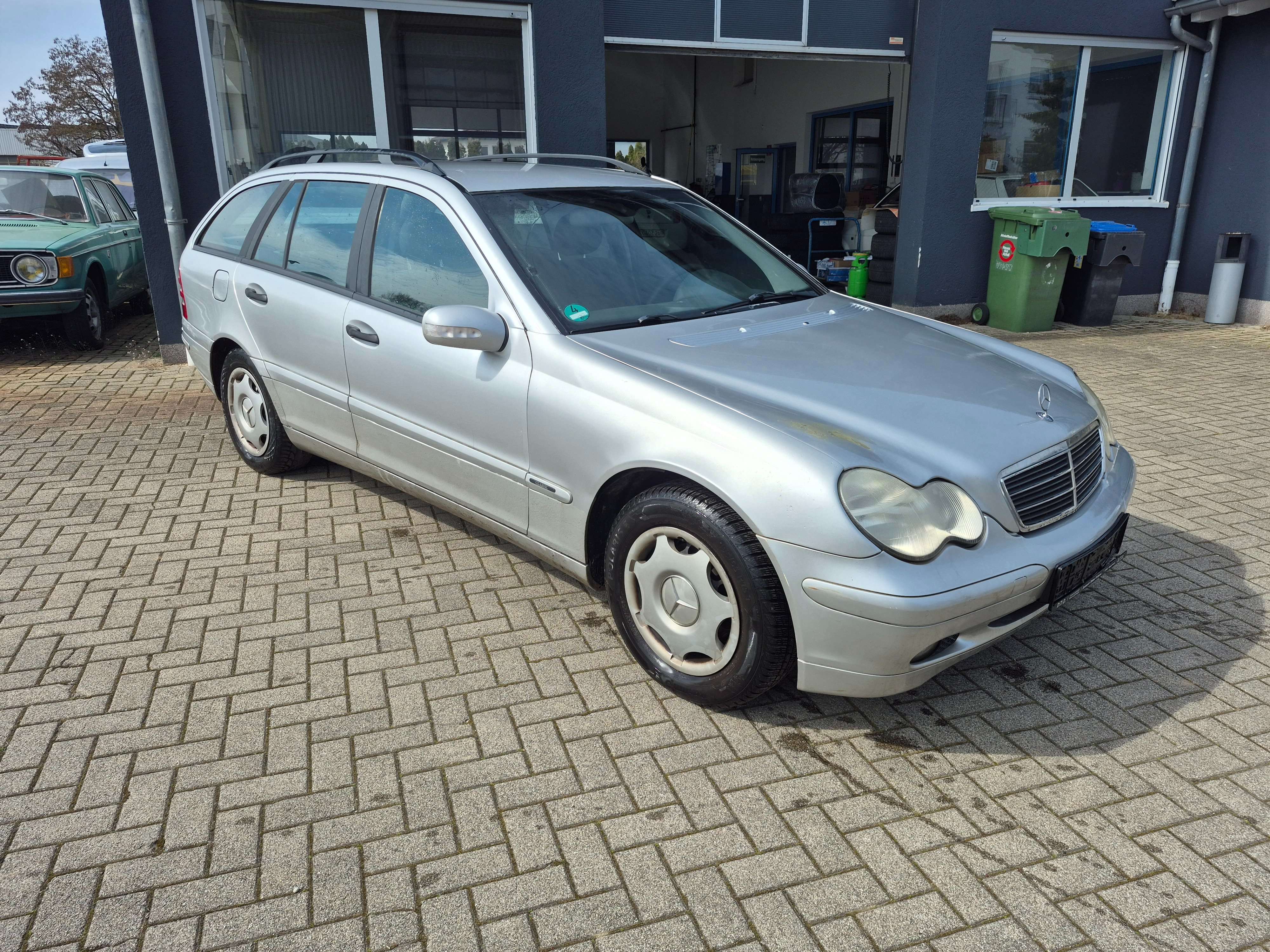 Second hand Mercedes Benz C-Class 
