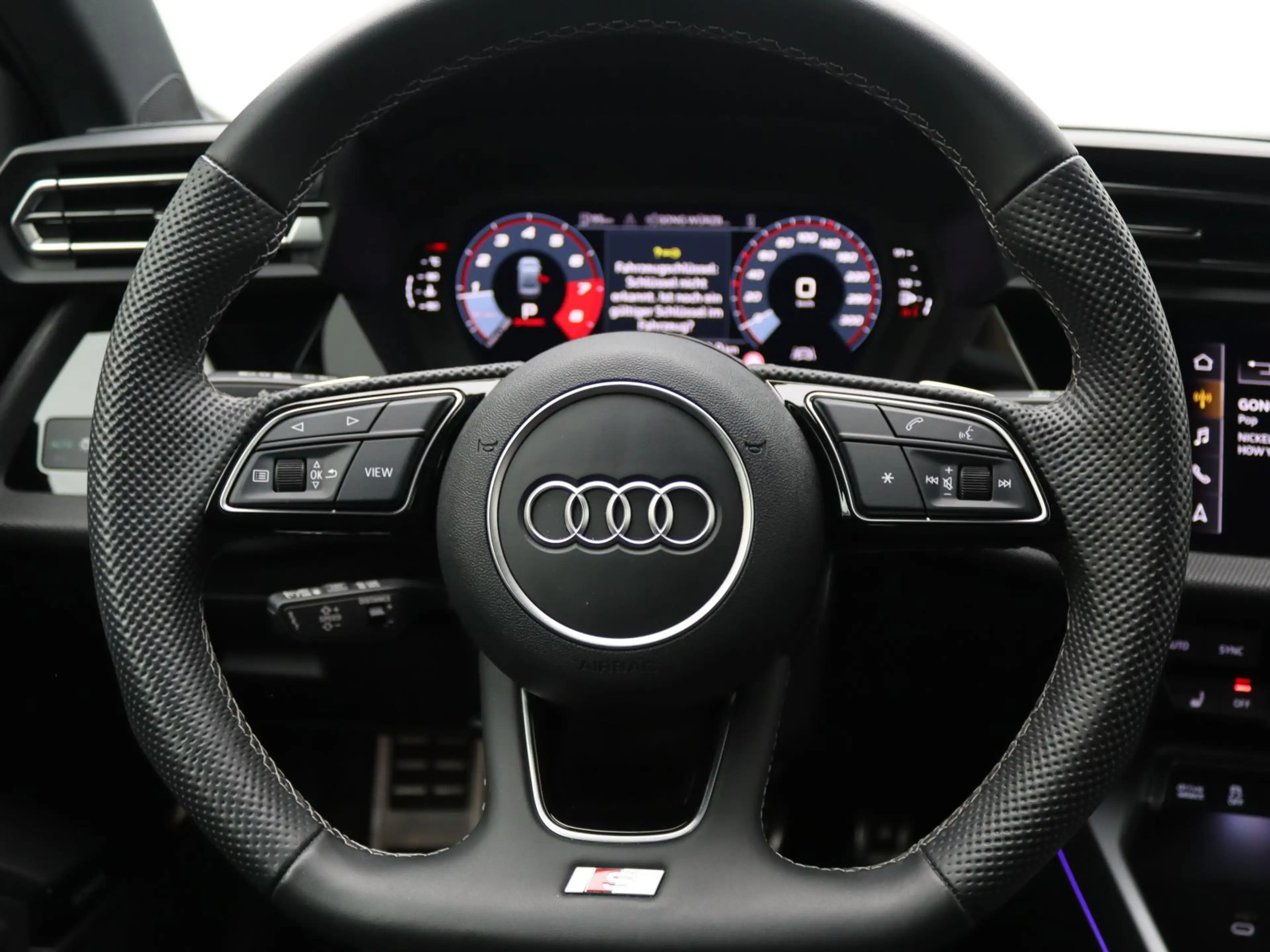 Audi S3 TFSI quattro S-tronic / Sonos, LED — photo 12