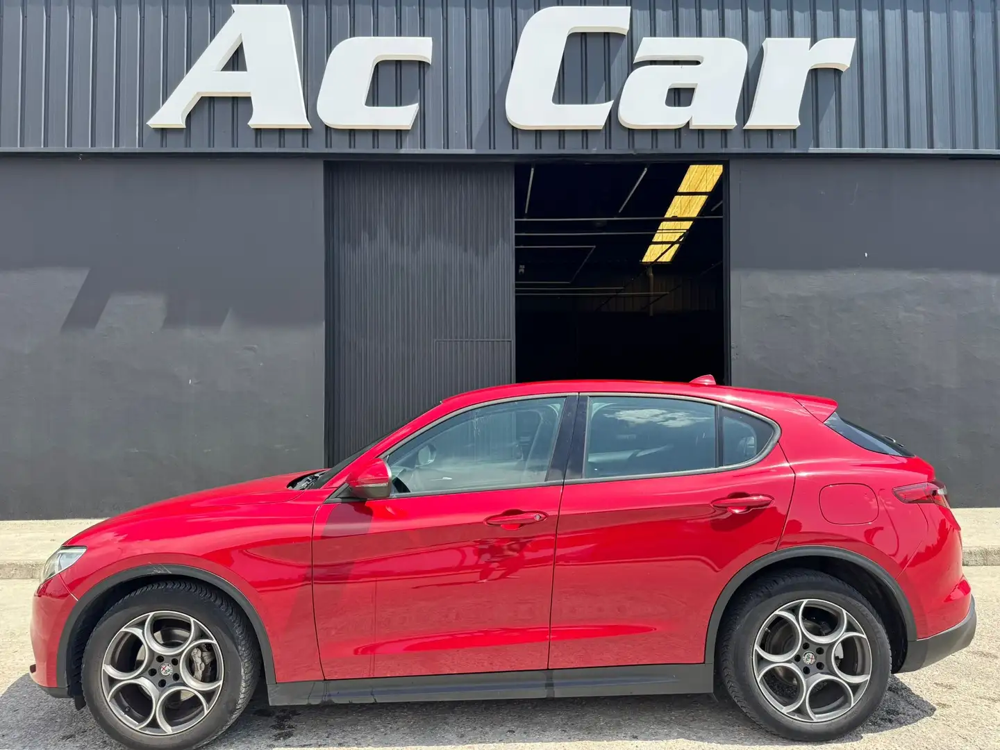 Alfa Romeo Stelvio 2.2 RWD Aut. 150 Rojo - 1