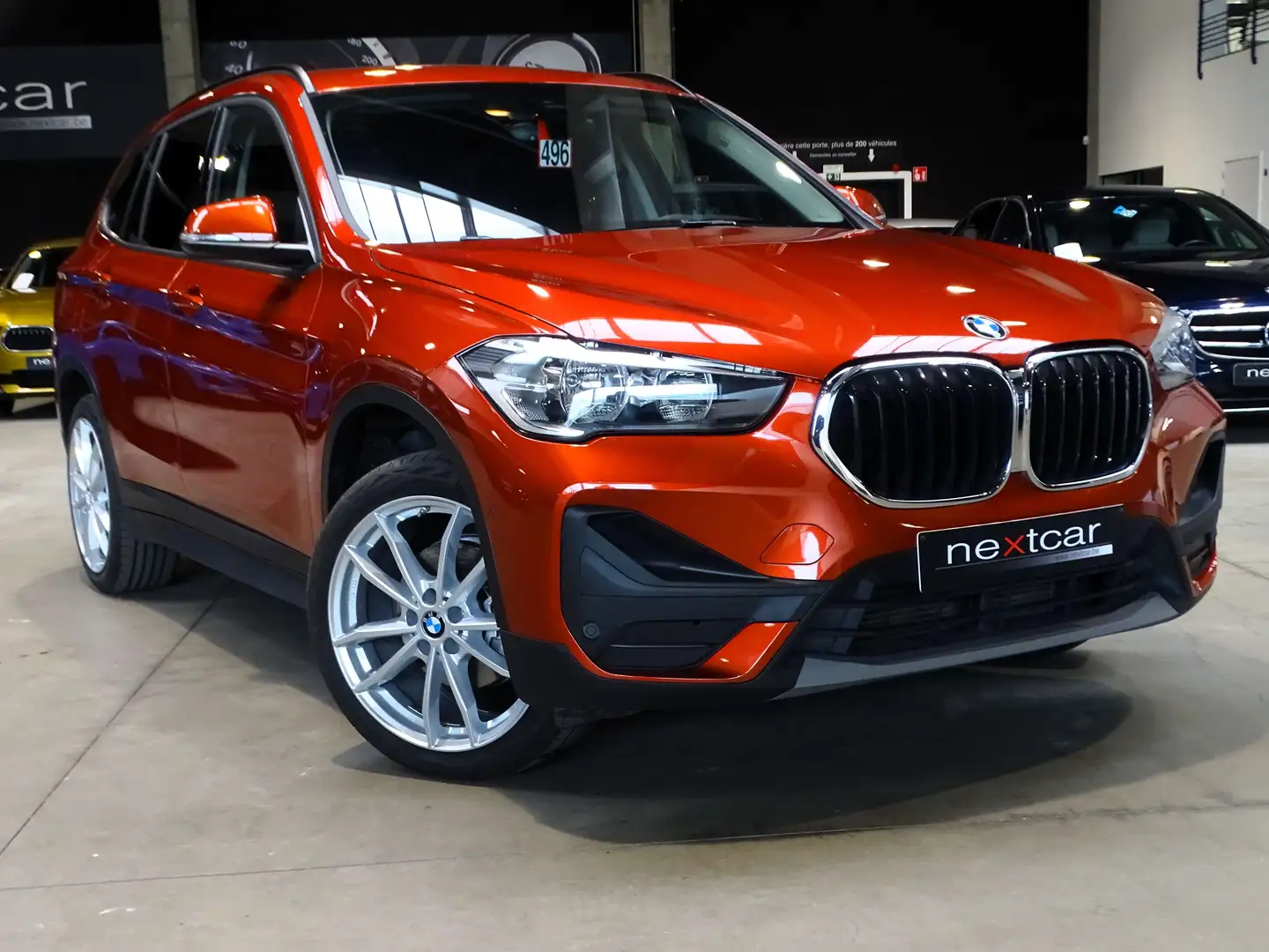 BMW X1 18dA SDrive *NAVI PRO-CRUISE-PARKING AV\u0026AR* Orange - 2