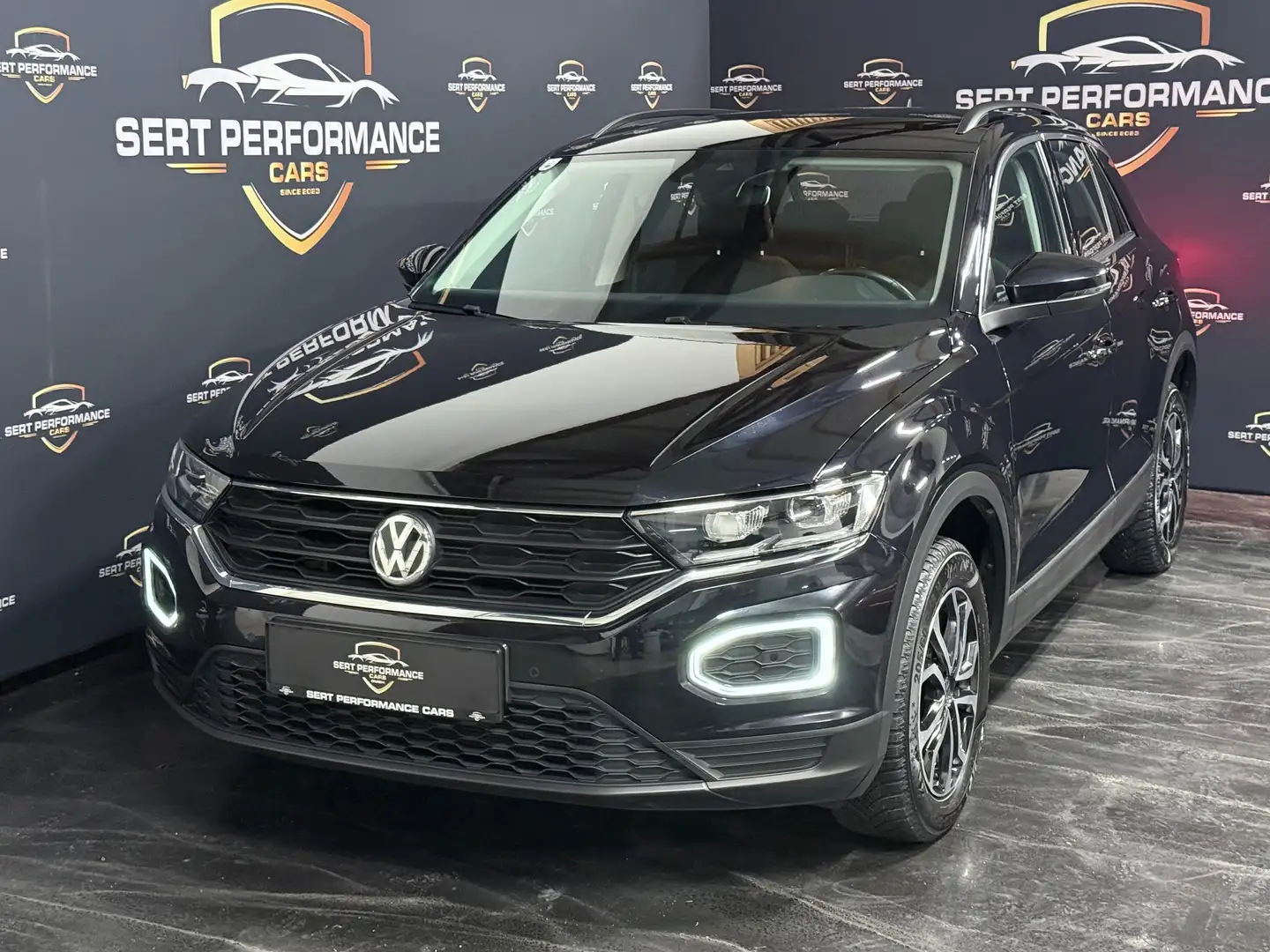 Volkswagen T-Roc Basis Schwarz - 1
