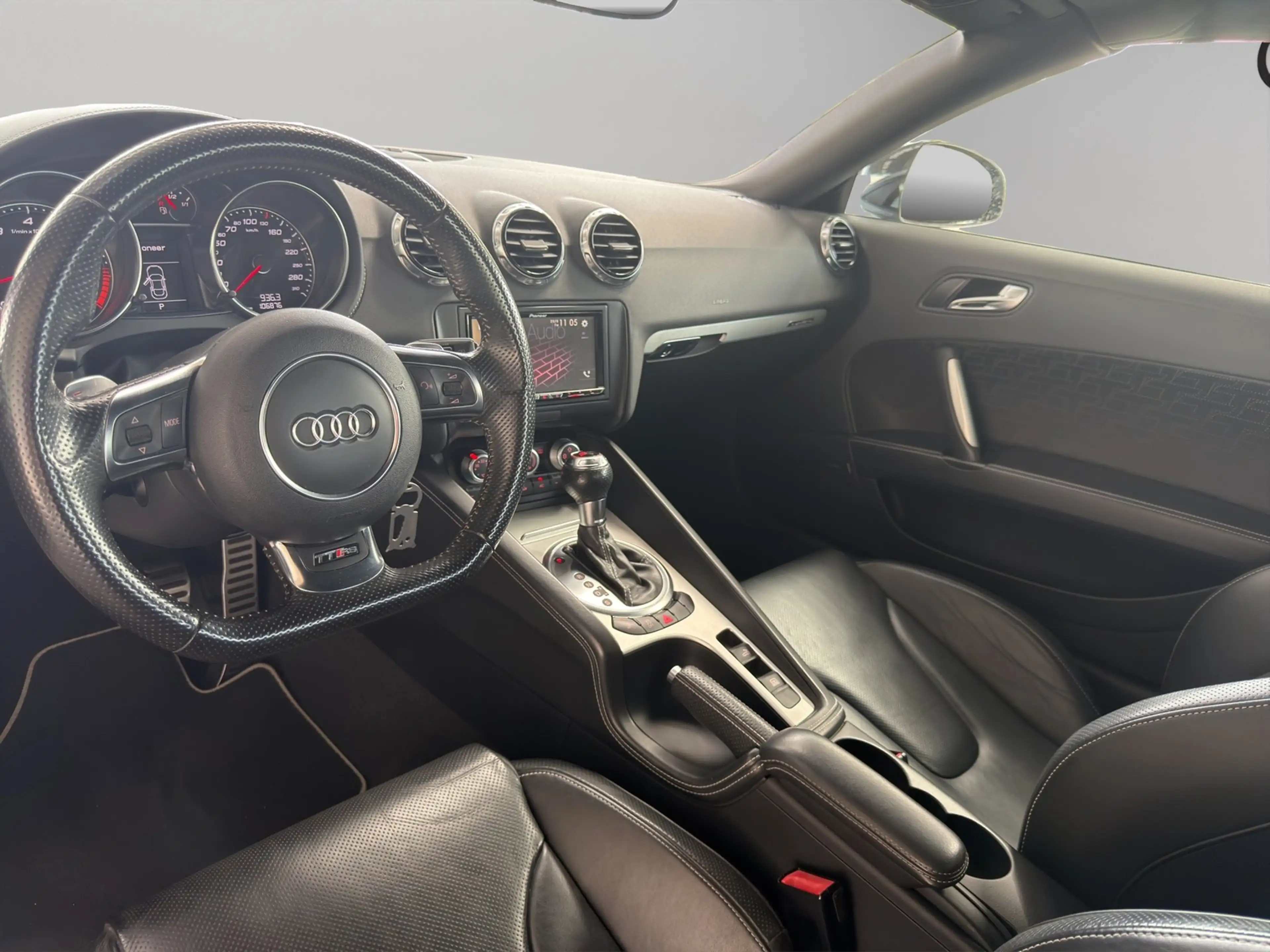 Audi TT RS Roadster 2.5TFSI quattro — photo 13