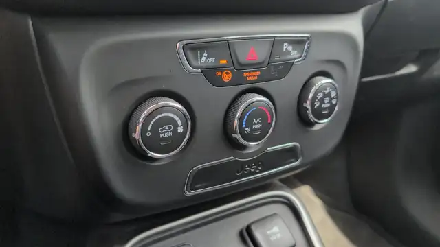 Jeep Compass view 13