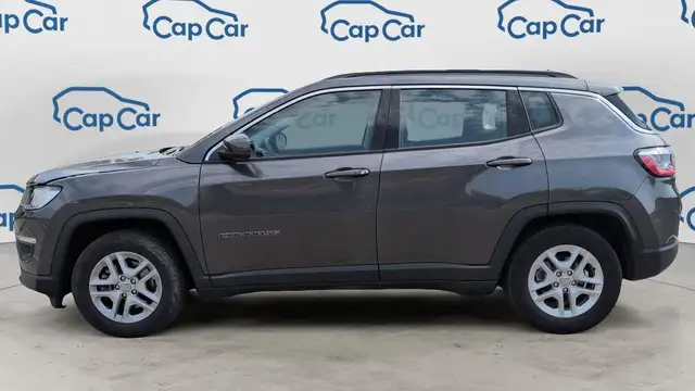 Jeep Compass view 2