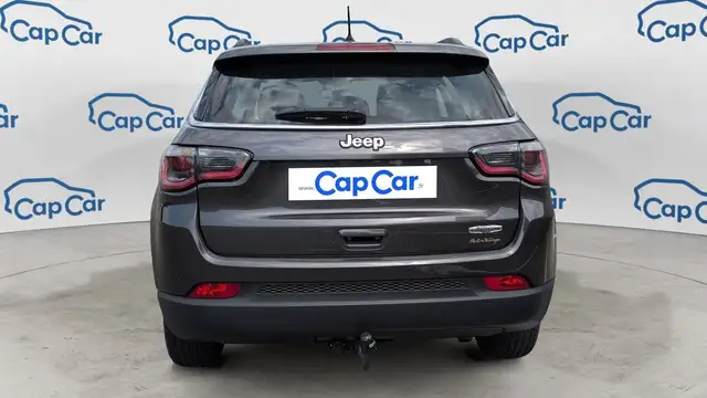 Jeep Compass view 3