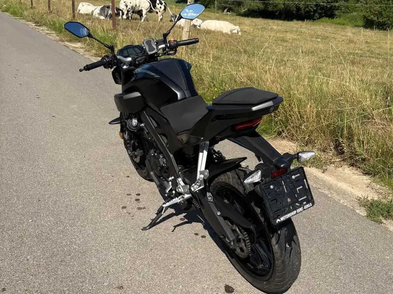 Yamaha MT-125 - foto 3