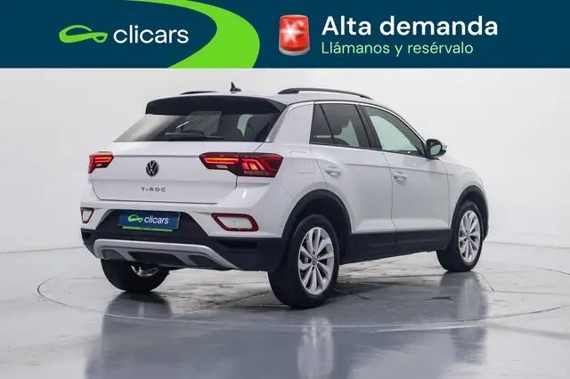 Volkswagen T-Roc view 5