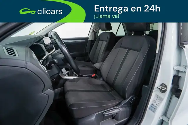 Volkswagen T-Roc view 14
