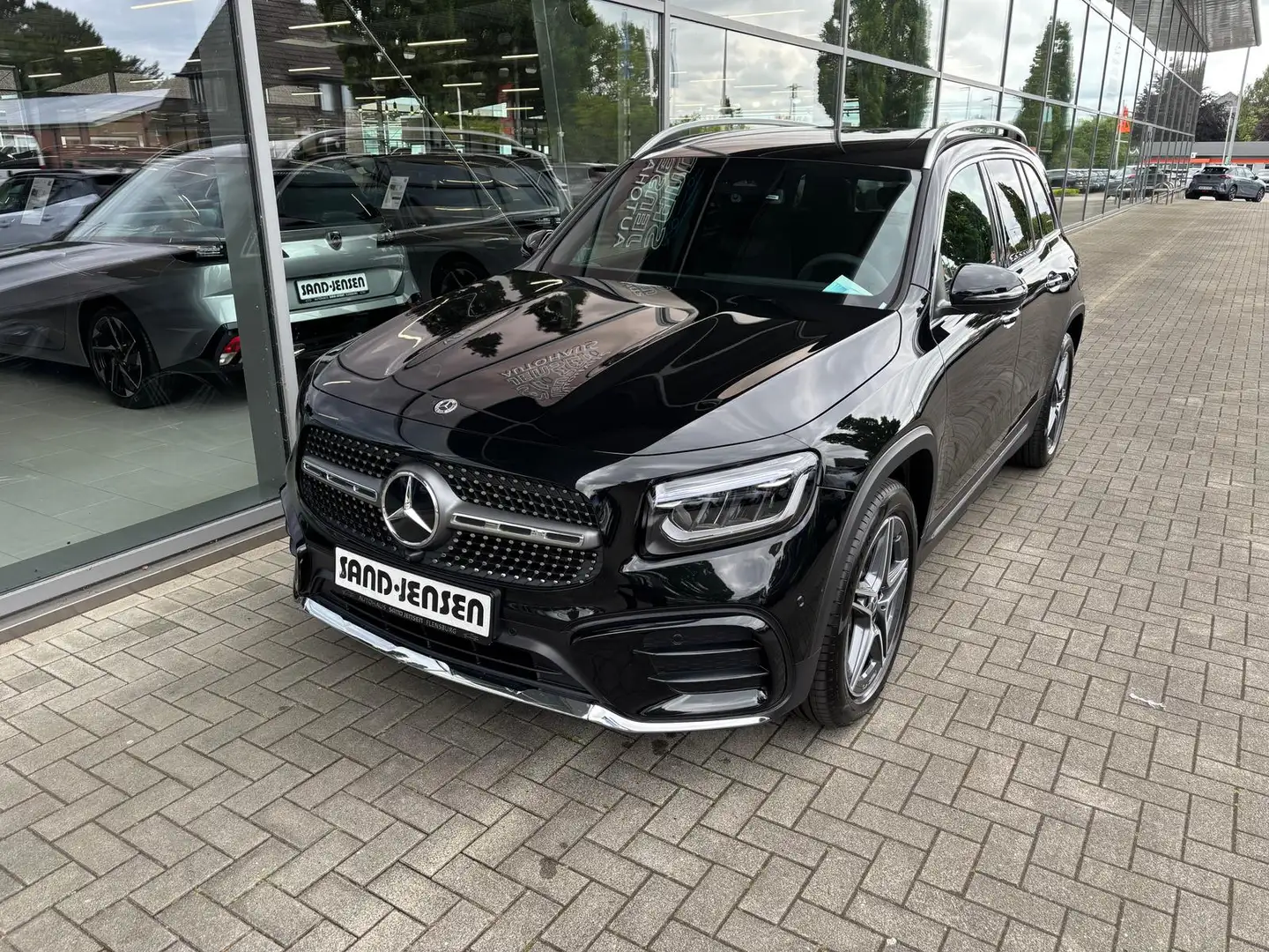 Mercedes-Benz GLB 220 d 4M AMG Line Adv Plus 7-Sitz Distr AHK Negro - 2