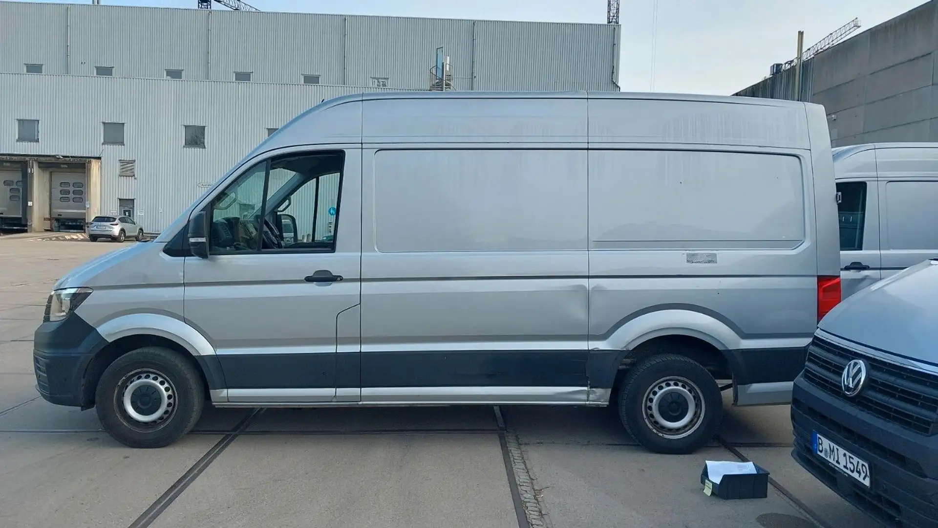 Volkswagen Crafter Kasten 35 mittellang Hochdach FWD Plateado - 1