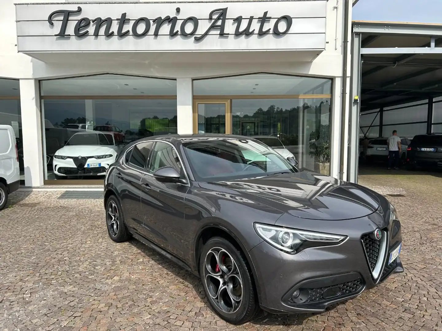 Alfa Romeo Stelvio 2.2 Turbodiesel 210 CV AT8 Q4 Ti Grigio - 1