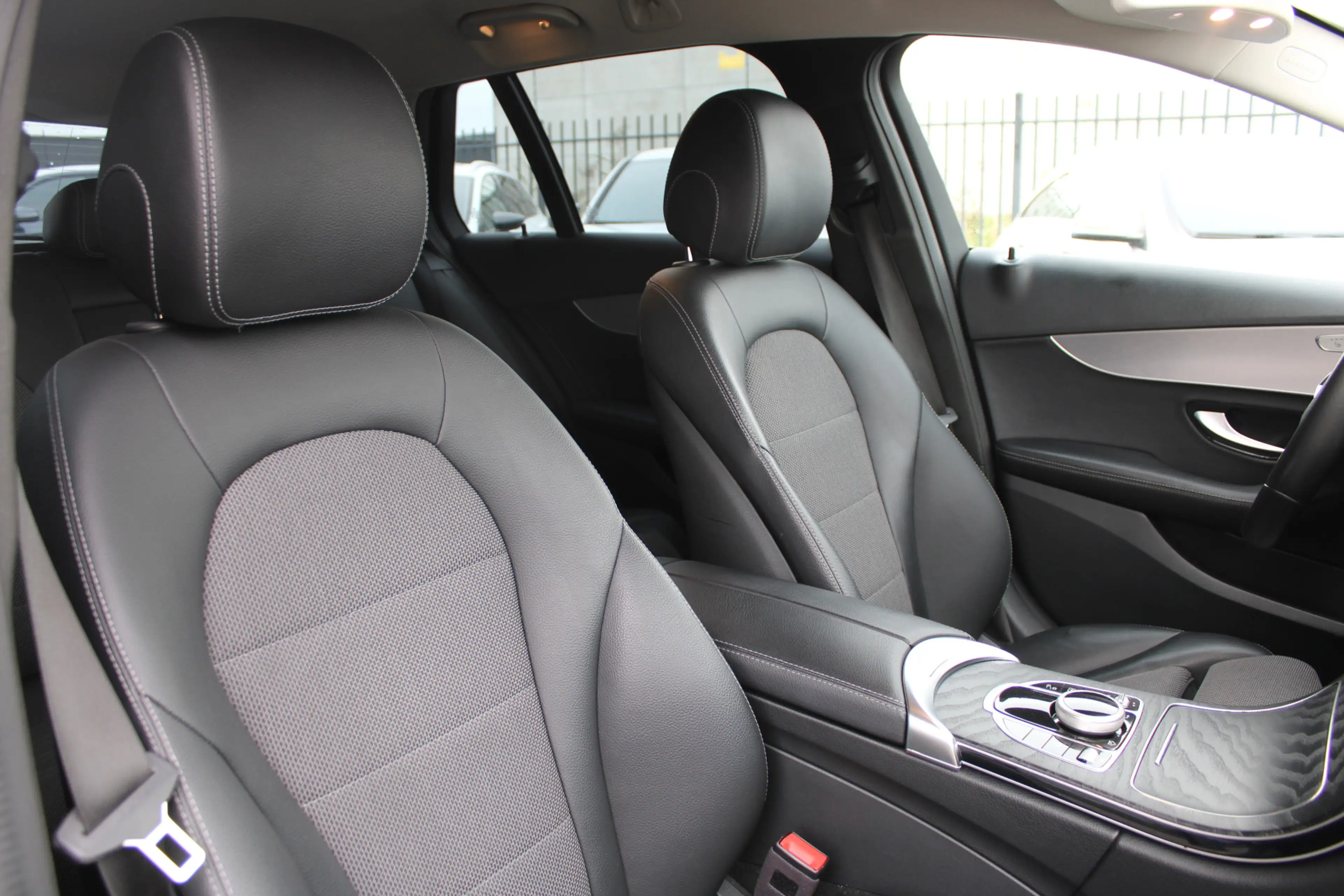 Mercedes-Benz C 300 Estate 300e Avantgarde NIGHT PAKKET DISTRONIC CAME — photo 9