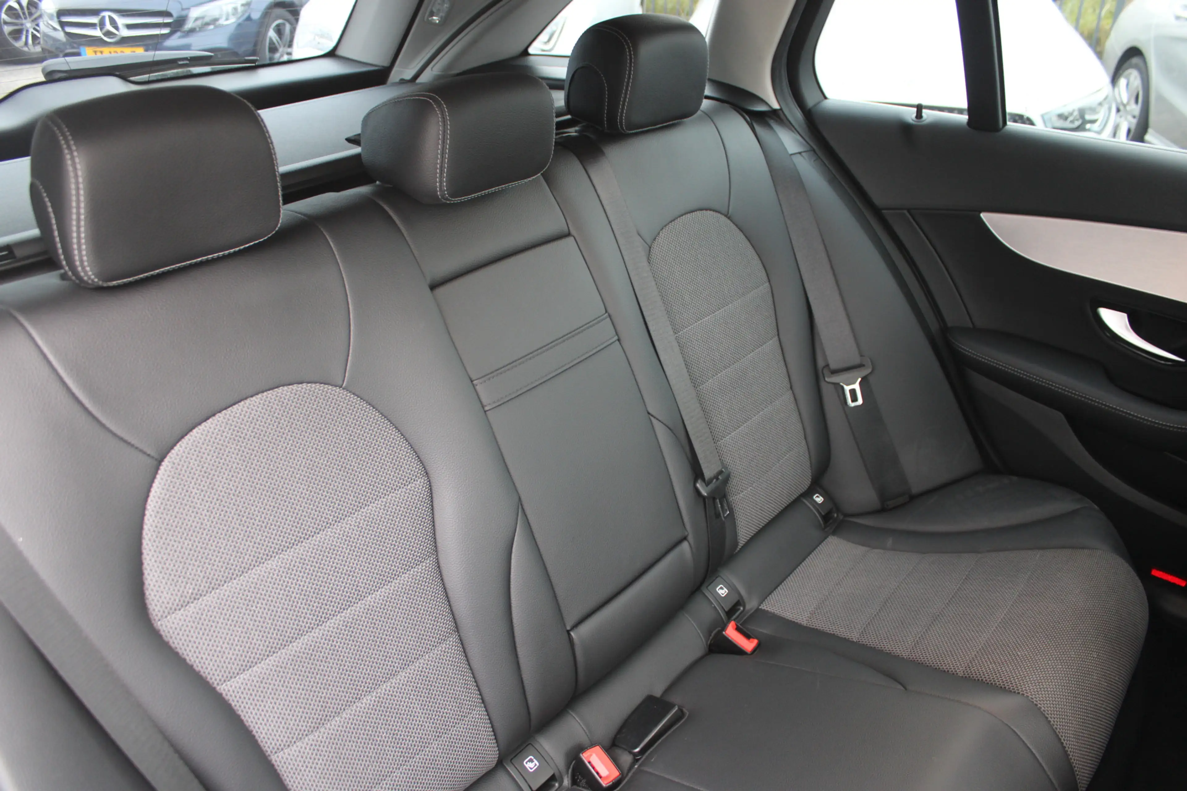 Mercedes-Benz C 300 Estate 300e Avantgarde NIGHT PAKKET DISTRONIC CAME — photo 16
