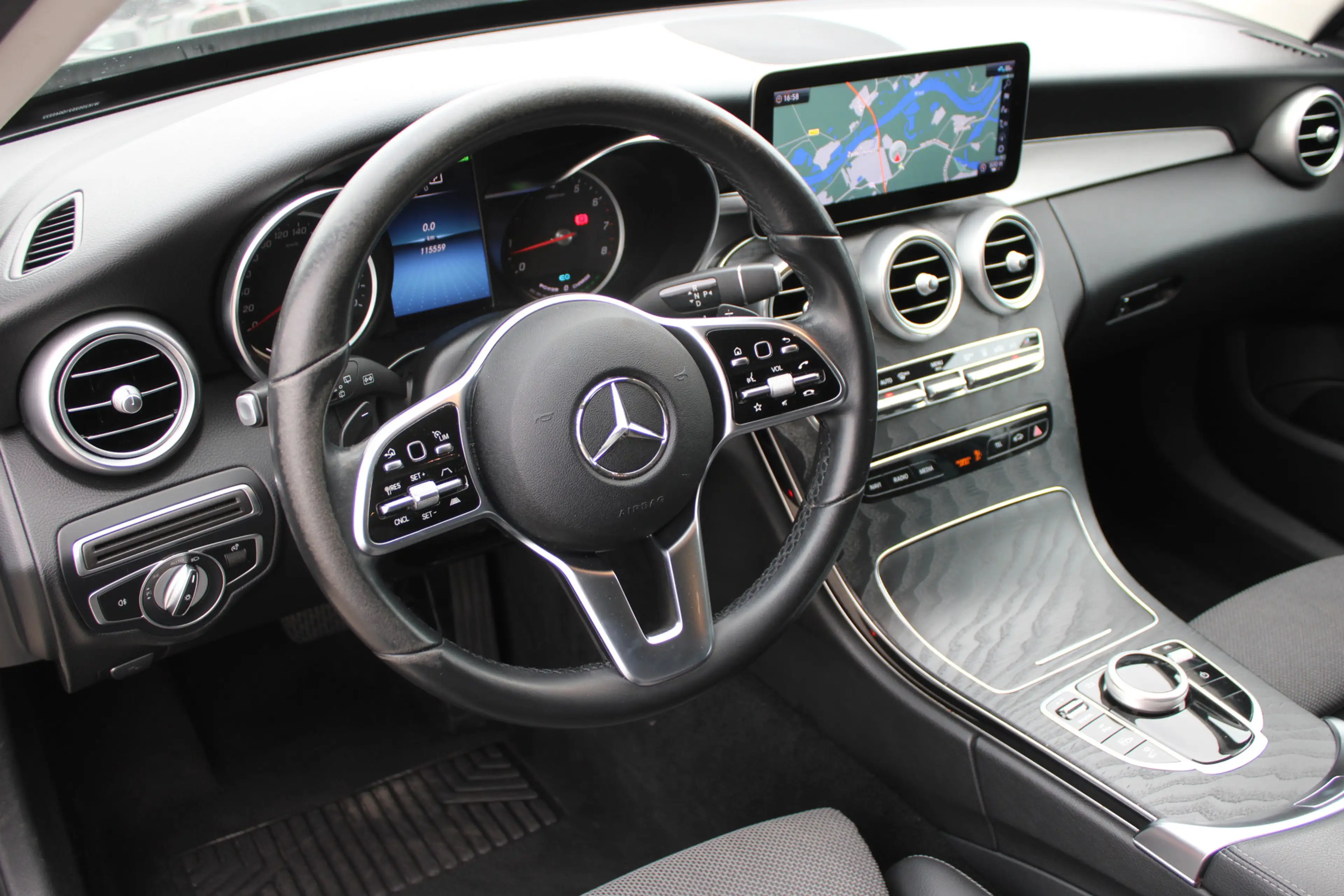 Mercedes-Benz C 300 Estate 300e Avantgarde NIGHT PAKKET DISTRONIC CAME — photo 17