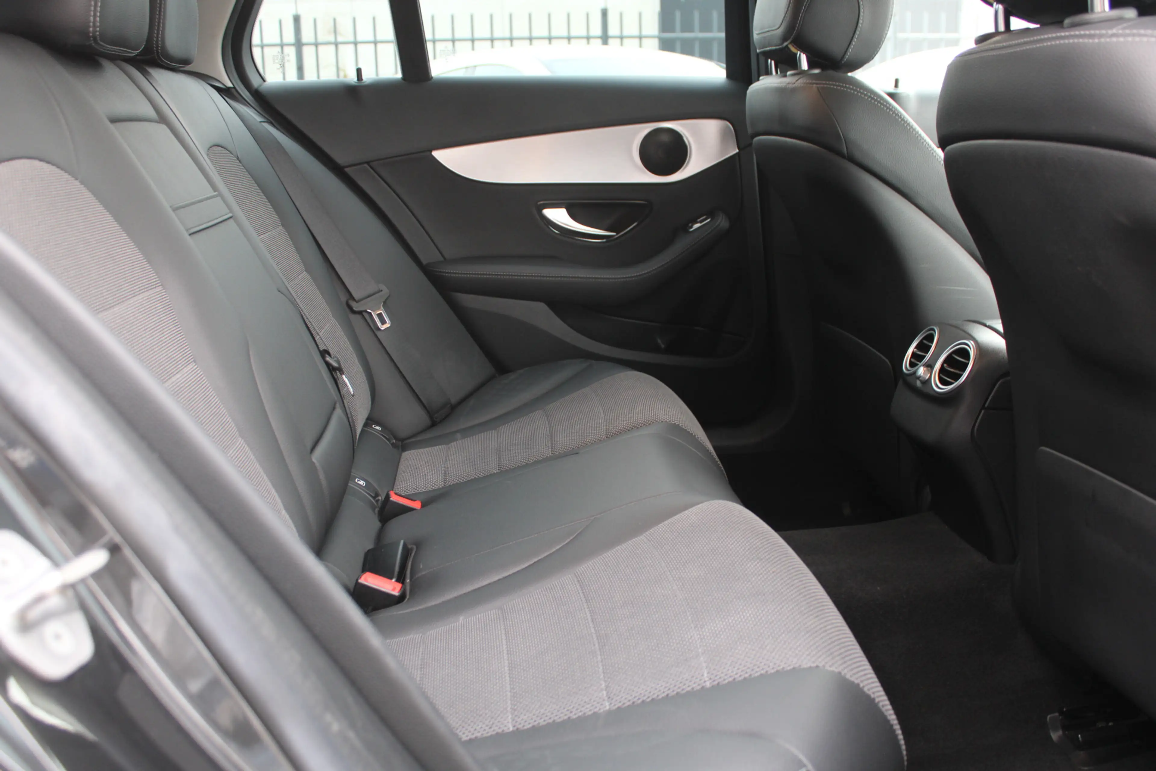 Mercedes-Benz C 300 Estate 300e Avantgarde NIGHT PAKKET DISTRONIC CAME — photo 15