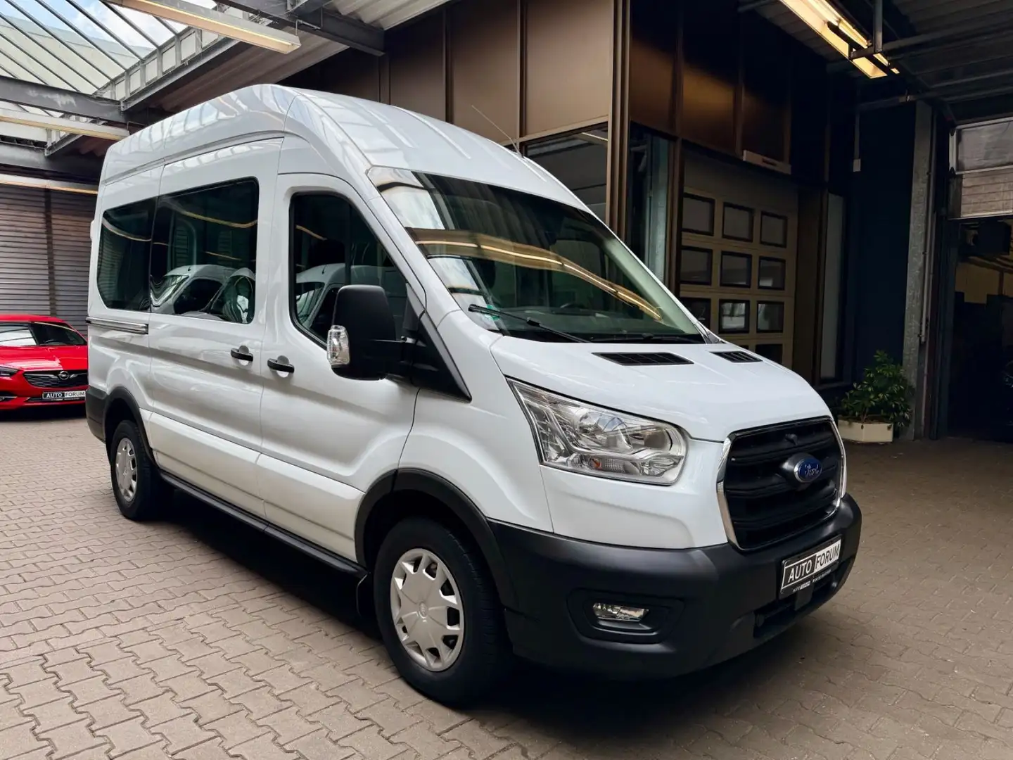 Ford Transit 2.0 TDCi L2H3 BUS 9SITZ KLIMA PDC TEMPOM Weiß - 2