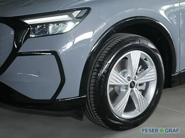 Audi Q4 E-Tron view 10