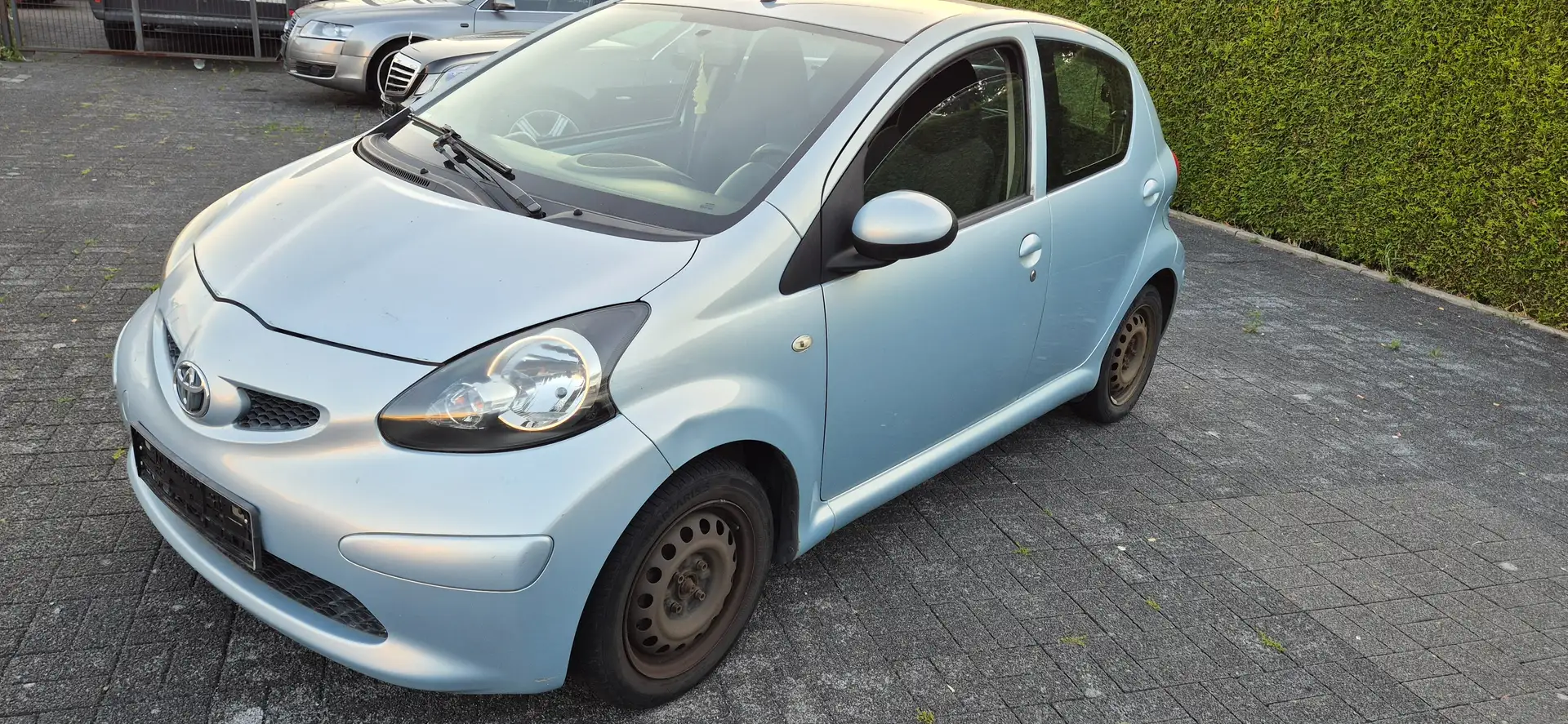 Toyota Aygo City Blau - 1