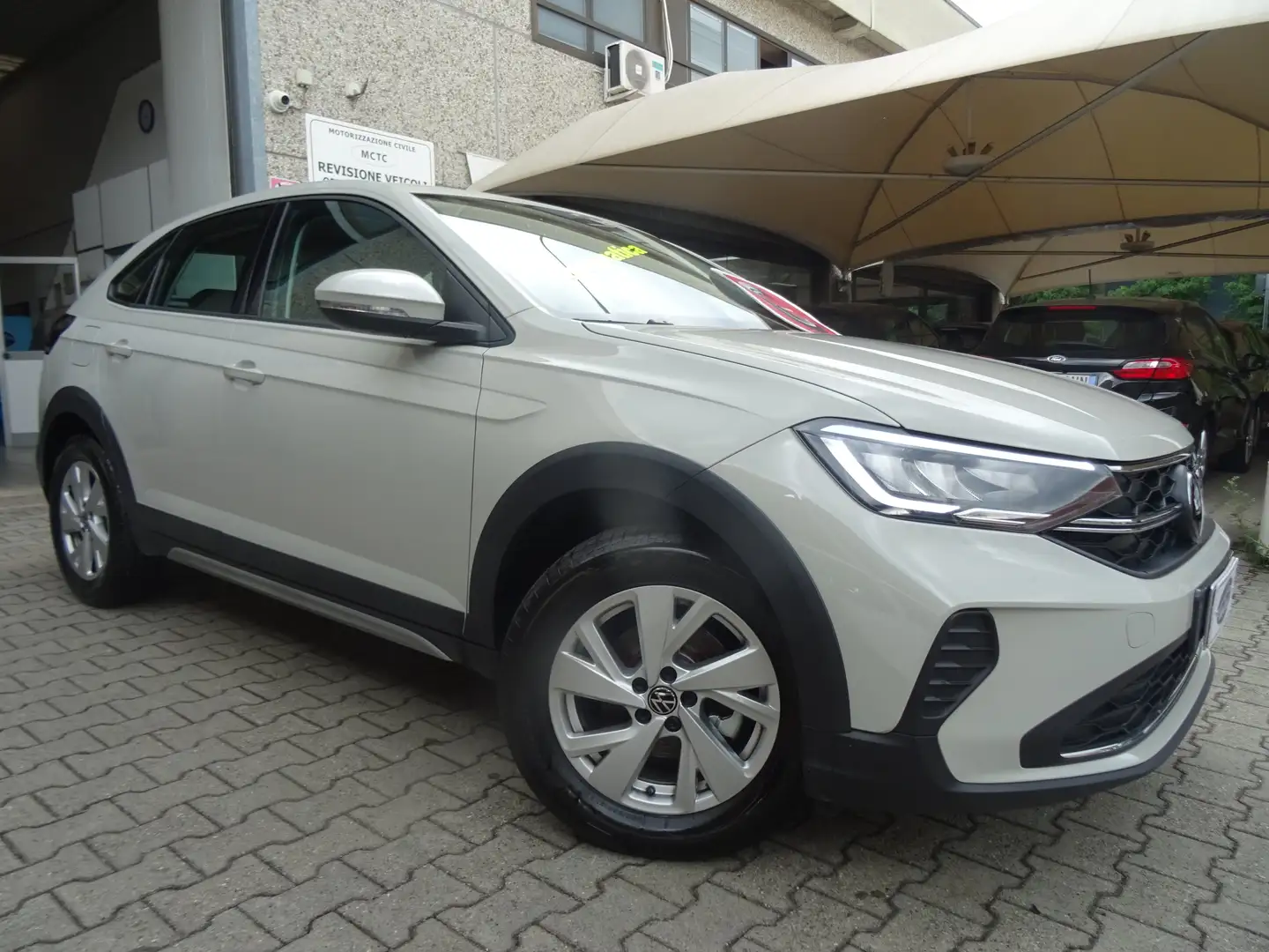 Volkswagen Taigo 1.0 TSI LIFE 115 CV DSG Beige - 1