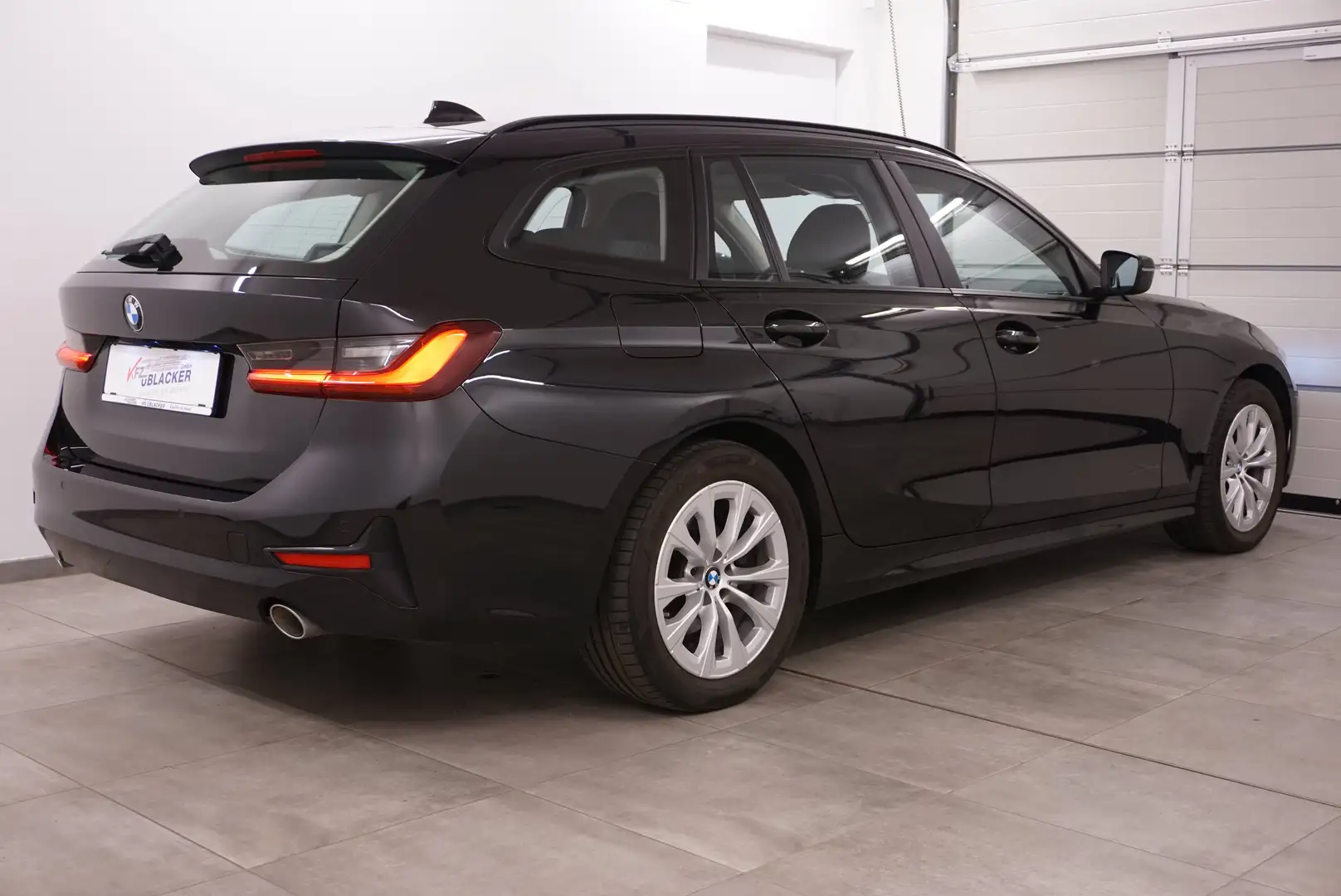 BMW 318 d Advantage Schwarz - 2