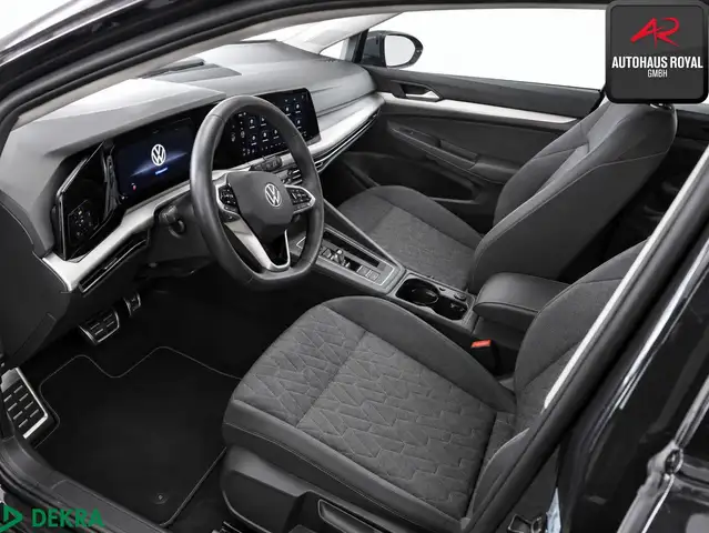 Volkswagen Golf view 2