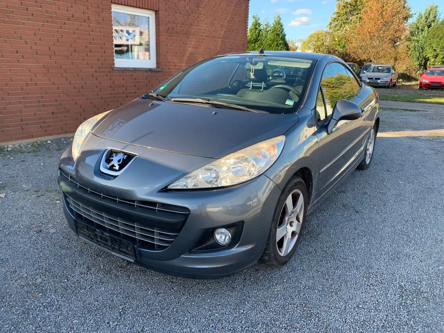 Peugeot 207 CC Cabrio-Coupe Premium Grau - 2