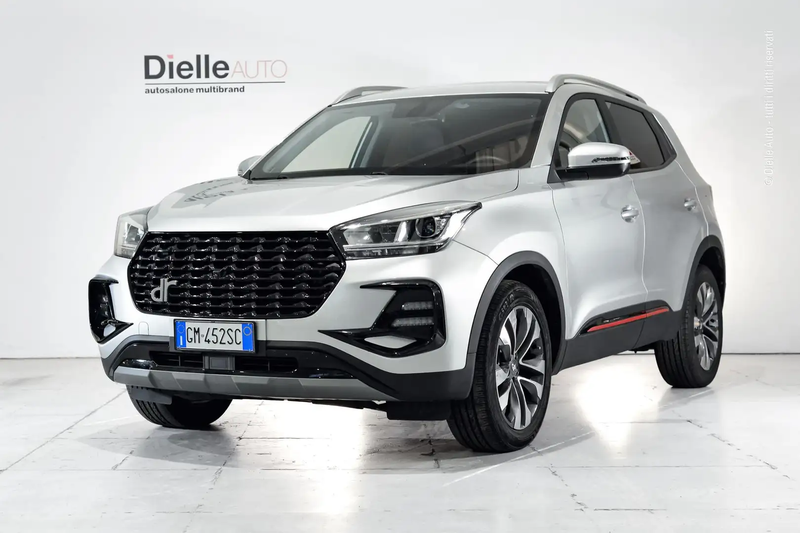 DR Automobiles DR5.0 dr 5.0 1.5 Turbo CVT Bi-Fuel GPL 149CV Silber - 1