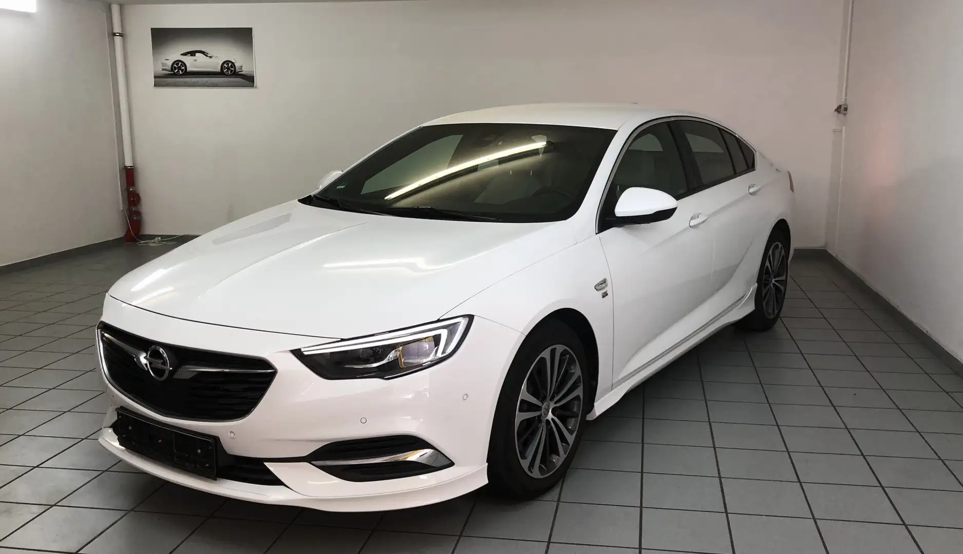 Opel Insignia Innovation 4x4 OPC Line Sport Paket Weiß - 2